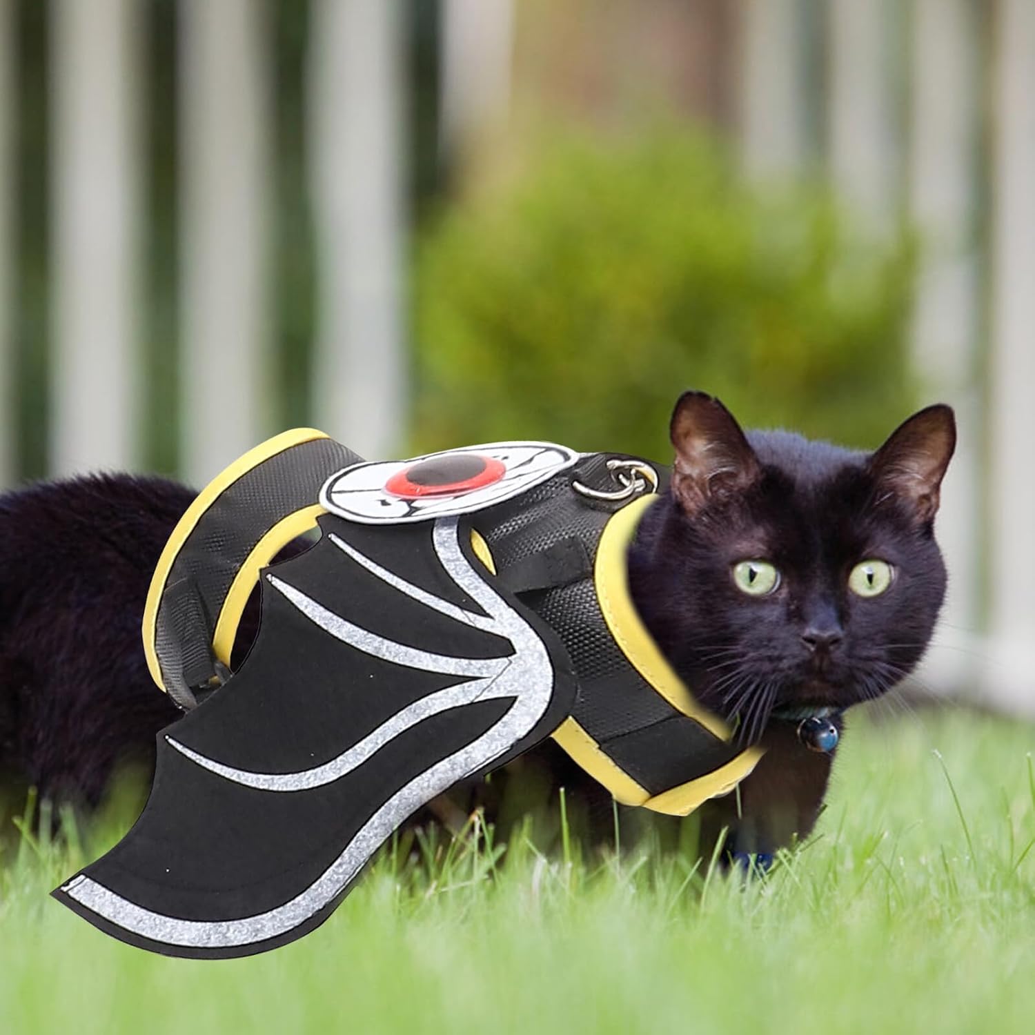 Halloween Cat Harness Leash Set with Winged Eyes Design, Adjustable Cat Vest Rope Kit for Outdoor Walking, Small Size Pet Walking Supplies and Decorative Costume