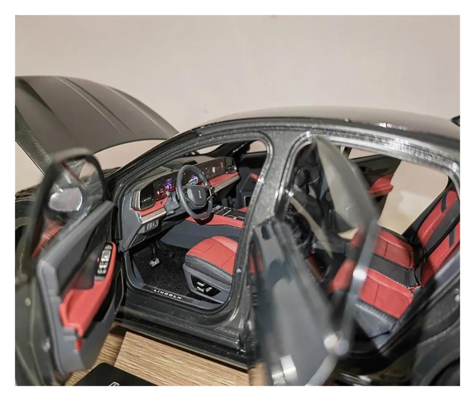 Metallo Scala Replica 1 18 Per simulazione Changan Lincoln ZI Ku Modello di auto in lega pressofusa Collezione decorazioni per la casa Hobby Veicoli Giochi Set