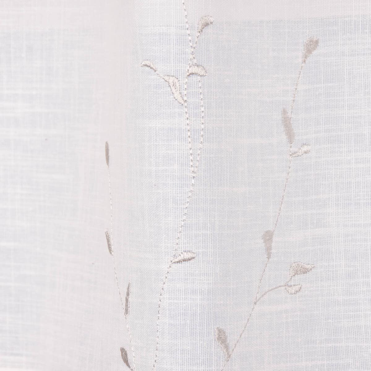 SCHÖNER LEBEN. Rideau brise-bise bio en coton bio avec broderie feuilletée - Structure en lin - Blanc laineux - Gris - 150 x 50 cm