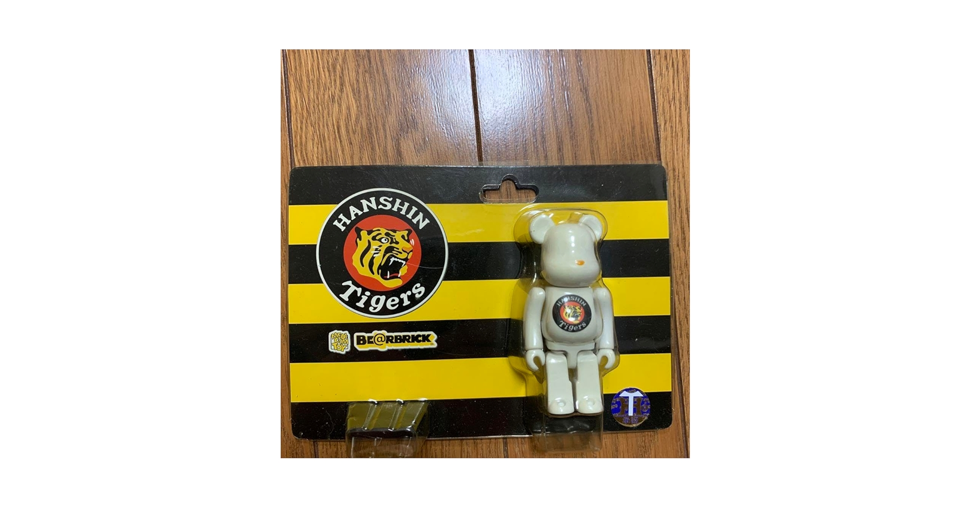 Amazon.co.jp: 阪神タイガースげんべい商店ベアブリックコラボ