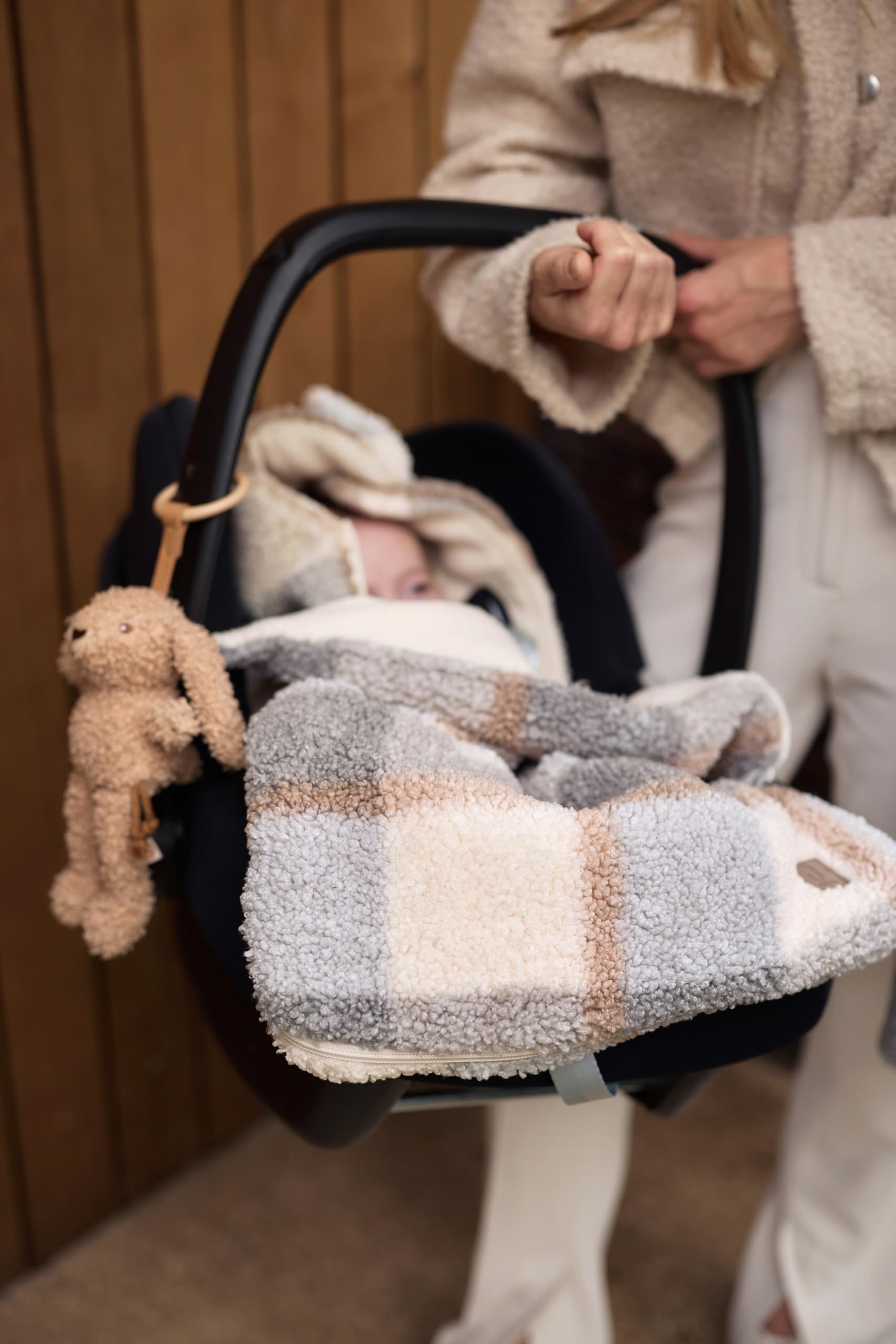 Jollein Check Boucle Teddy - Saco infantil para silla de coche del grupo 0+ y cochecito de bebé, para cinturón de 3 y 5 puntos