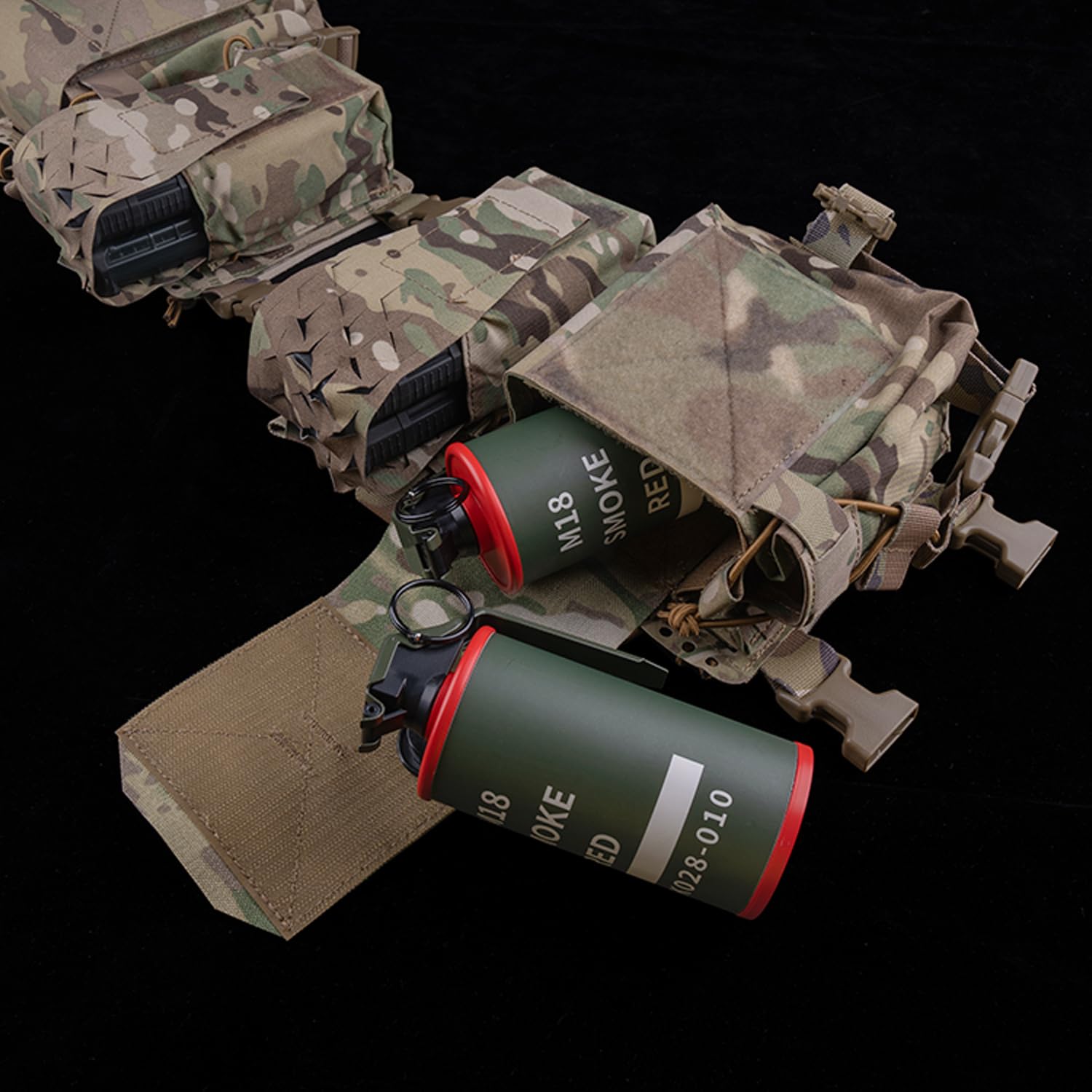 Grenades Modèle de Grenade factice Grenades à Main en Plastique Jouet CS Airsoft Équipement Tactique Accessoires pour Les Fans de l’armée Tactique Cosplay Film Props Extérieur 14+ (Rouge)