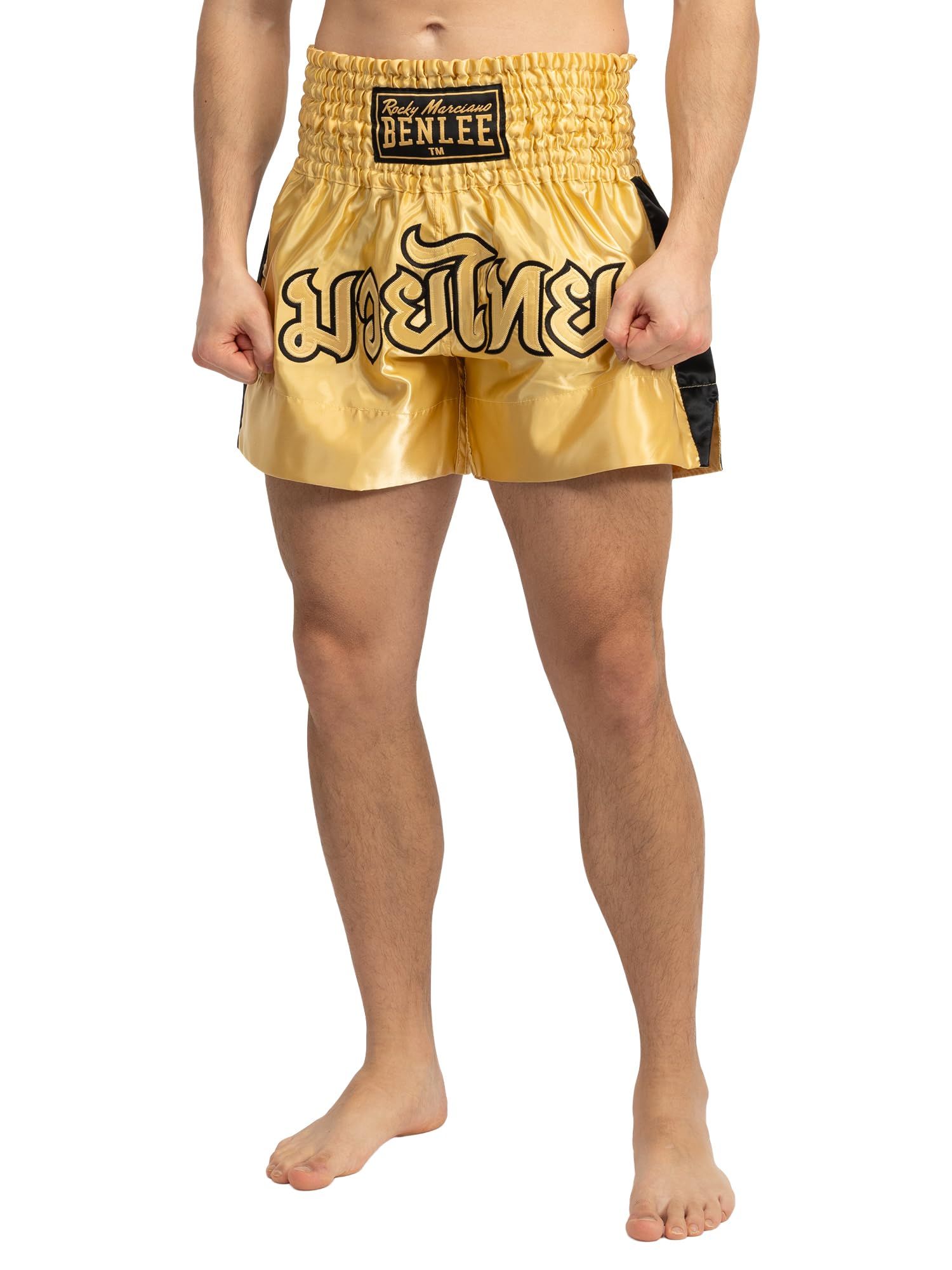 Sportartspezifische Bekleidung
