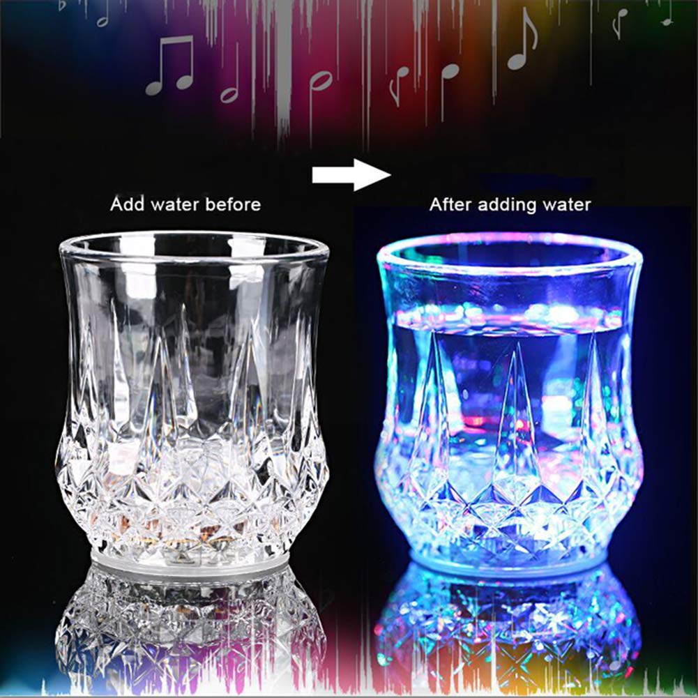 4 bicchieri luminosi con luce LED, bicchieri per vino attivati automaticamente dal liquido, bicchieri LED luminosi per feste, disco, night club, bar, whisky, birra (confezione da 4)