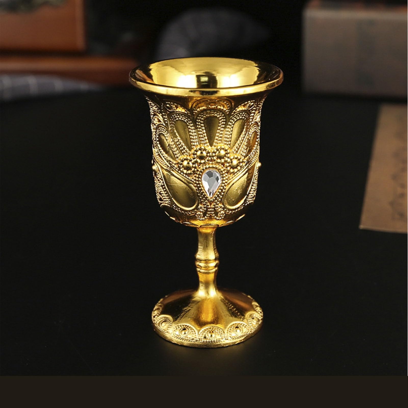 Amazon.com: Glomora 2Pcs Chinese Chalice, Retro Gold Style Simple Elegant  Metal Glass Embossed Pattern Pimp Cup for Party Banquet Bar Family : 居家與廚房