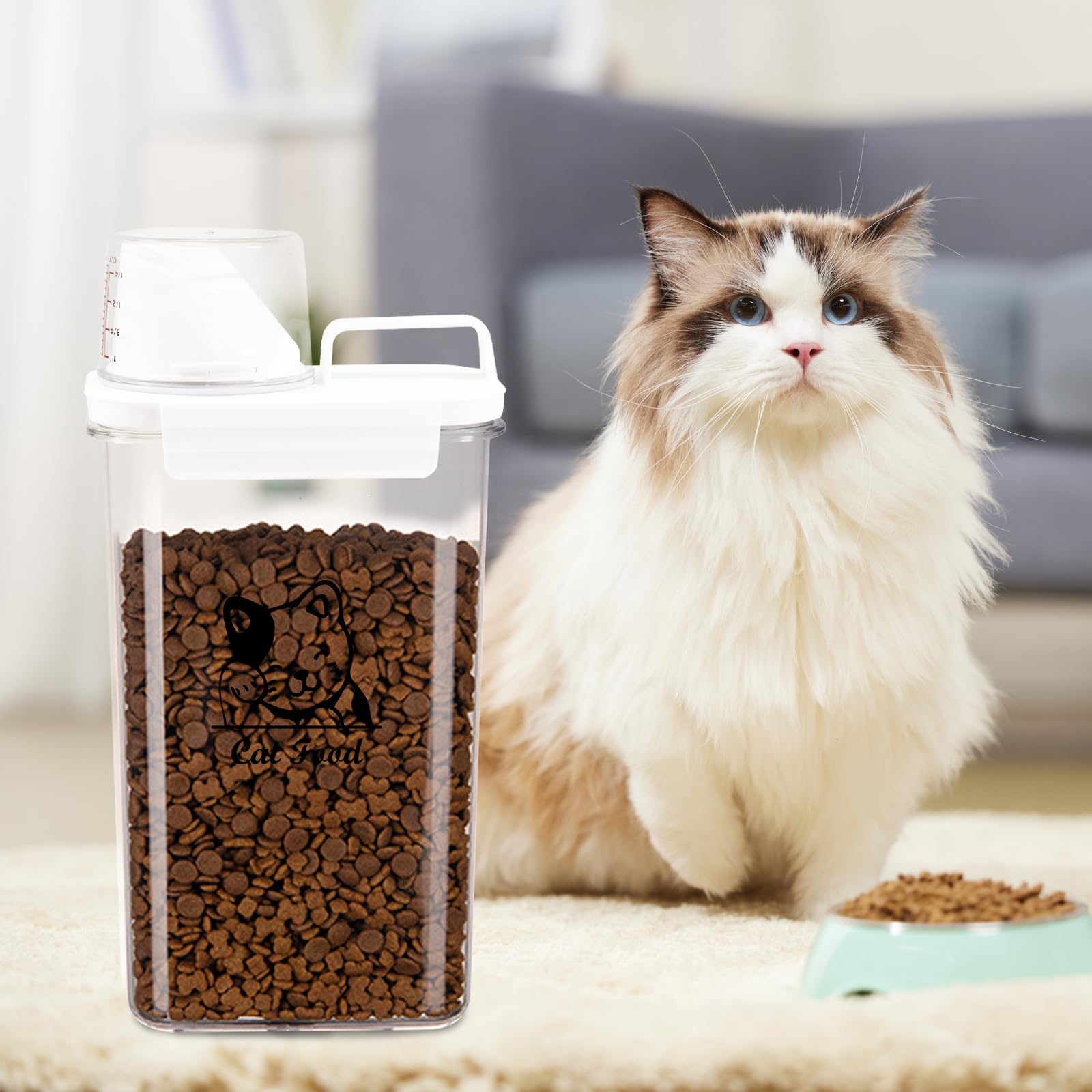 Geyecete - Contenedor de comida para gatos, 2,5 L, contenedor de croquetas de plástico transparente, caja hermética con taza medidora, portátil para viajes, libre de BPA