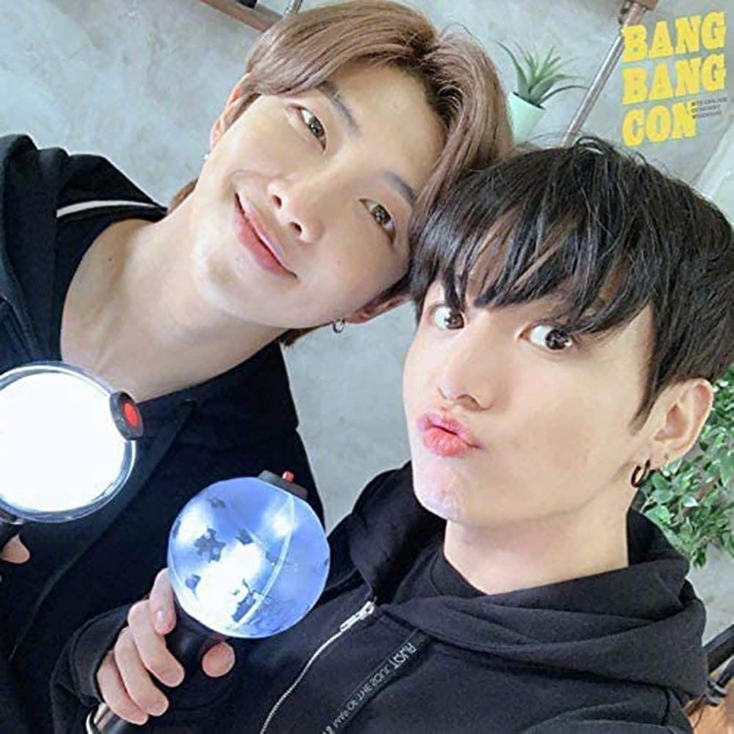 Bastone luminoso ufficiale Army Bomb dei Bangtan Boys Ver.4 BTS, Bluetooth, per concerto, supporto/collezione