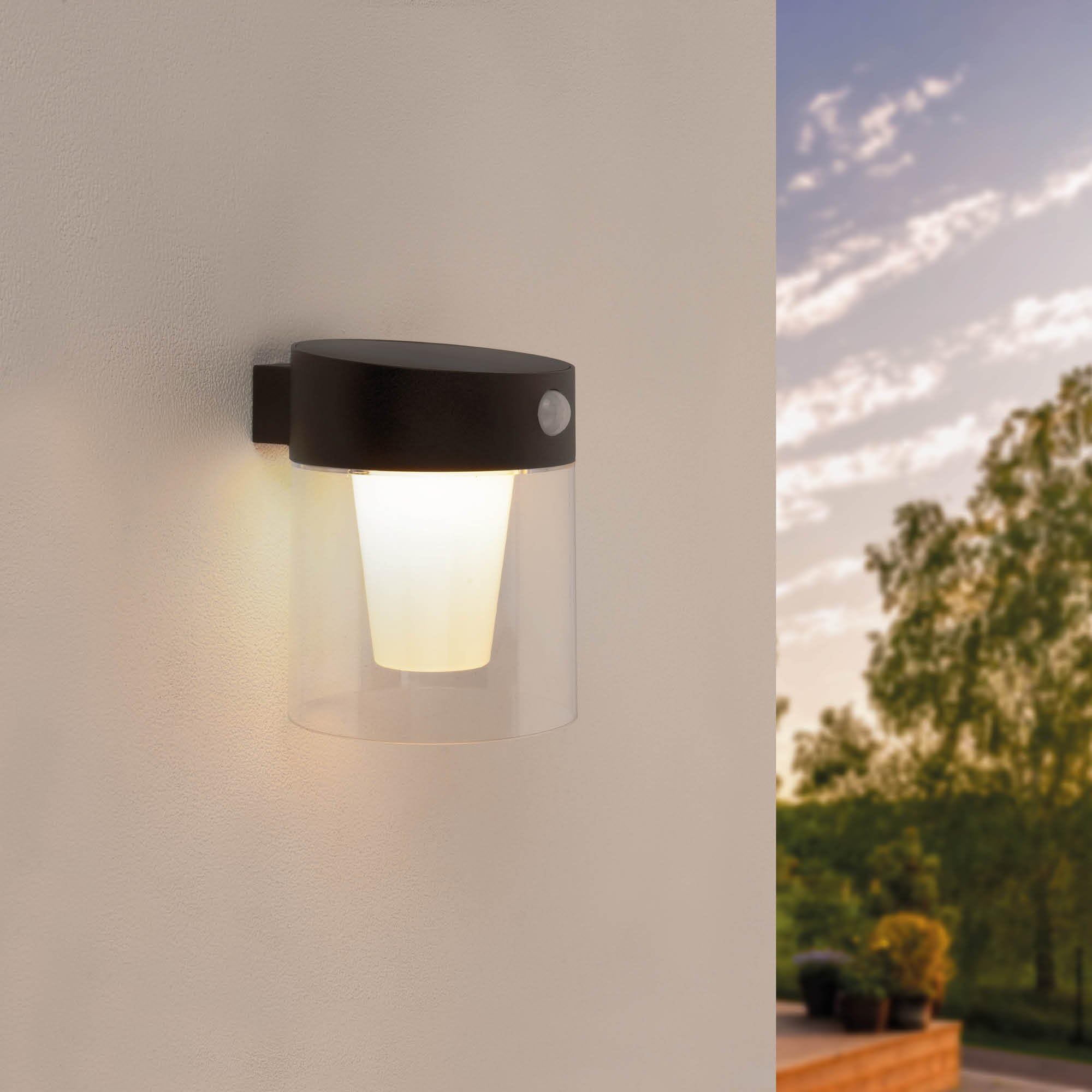 Ledvion - LED Solar Wall Lamp WhiteMotion Sensor, Black, IP44, Solar Energy, 0.5W, 3000K,