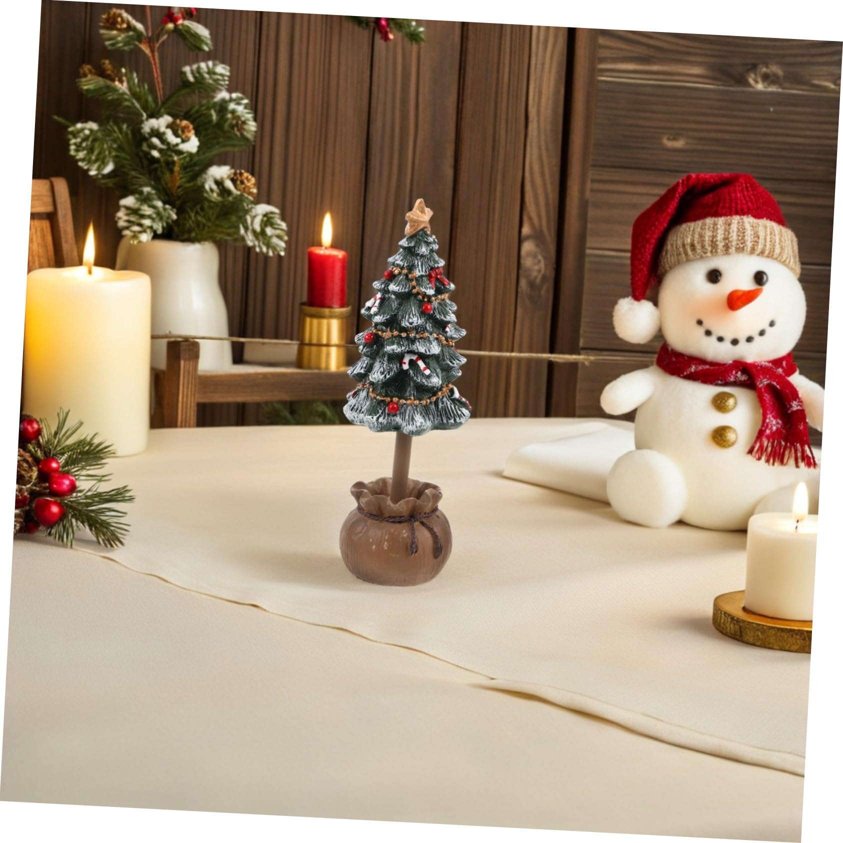 2pezzi Piccolo Albero Di Natale in Resina Mini Statuette Decorative Natalizie Albero Da Tavolo Per Interni Centrotavola Per Scrivania o Scaffali Verde