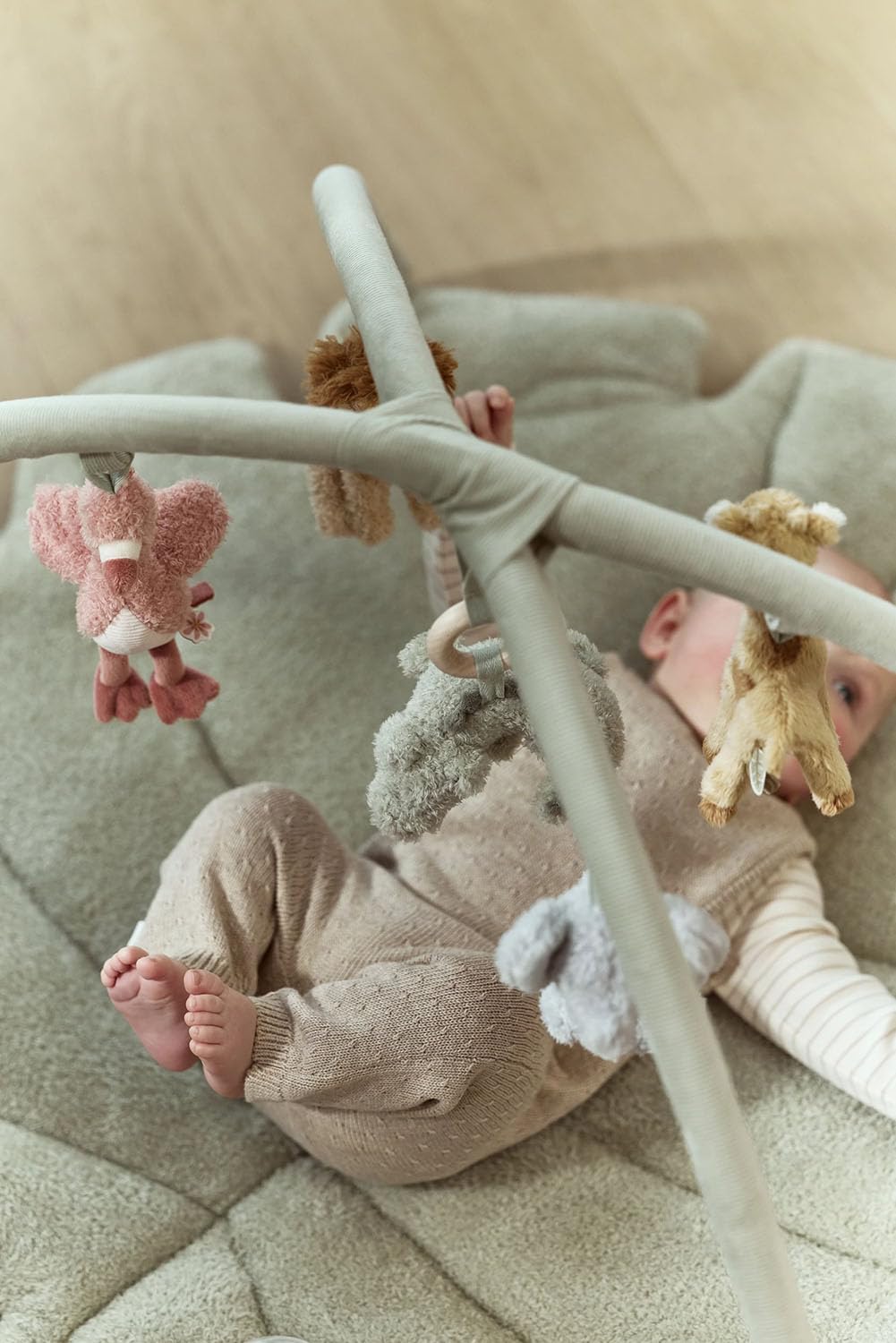 Little Dutch Krabbeldecke mit Spielbogen - Spieldecke - Activity Matte - Unisex - für Babys ab der Geburt - Safari Friends - grün