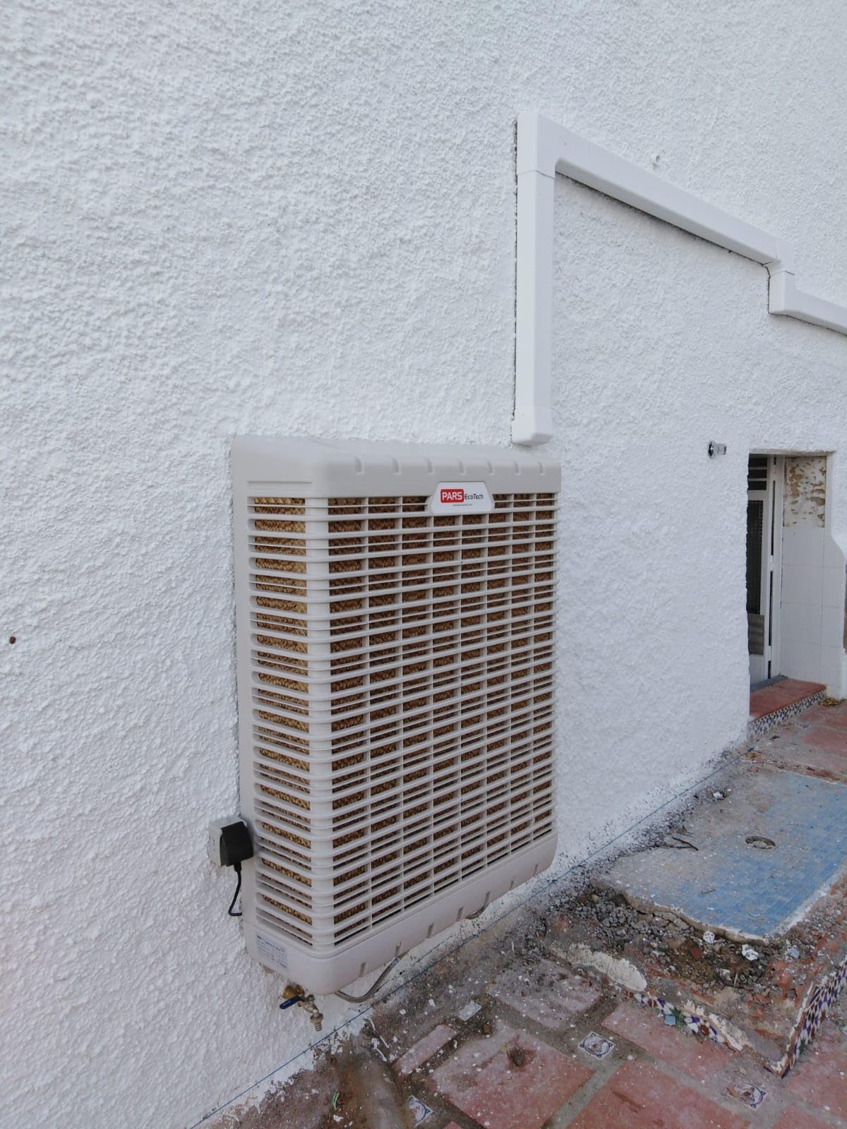 Climatizador evaporativo a pared PARS EcoTech ECOwall-6000 con caudal de 6.000m3/h REALES