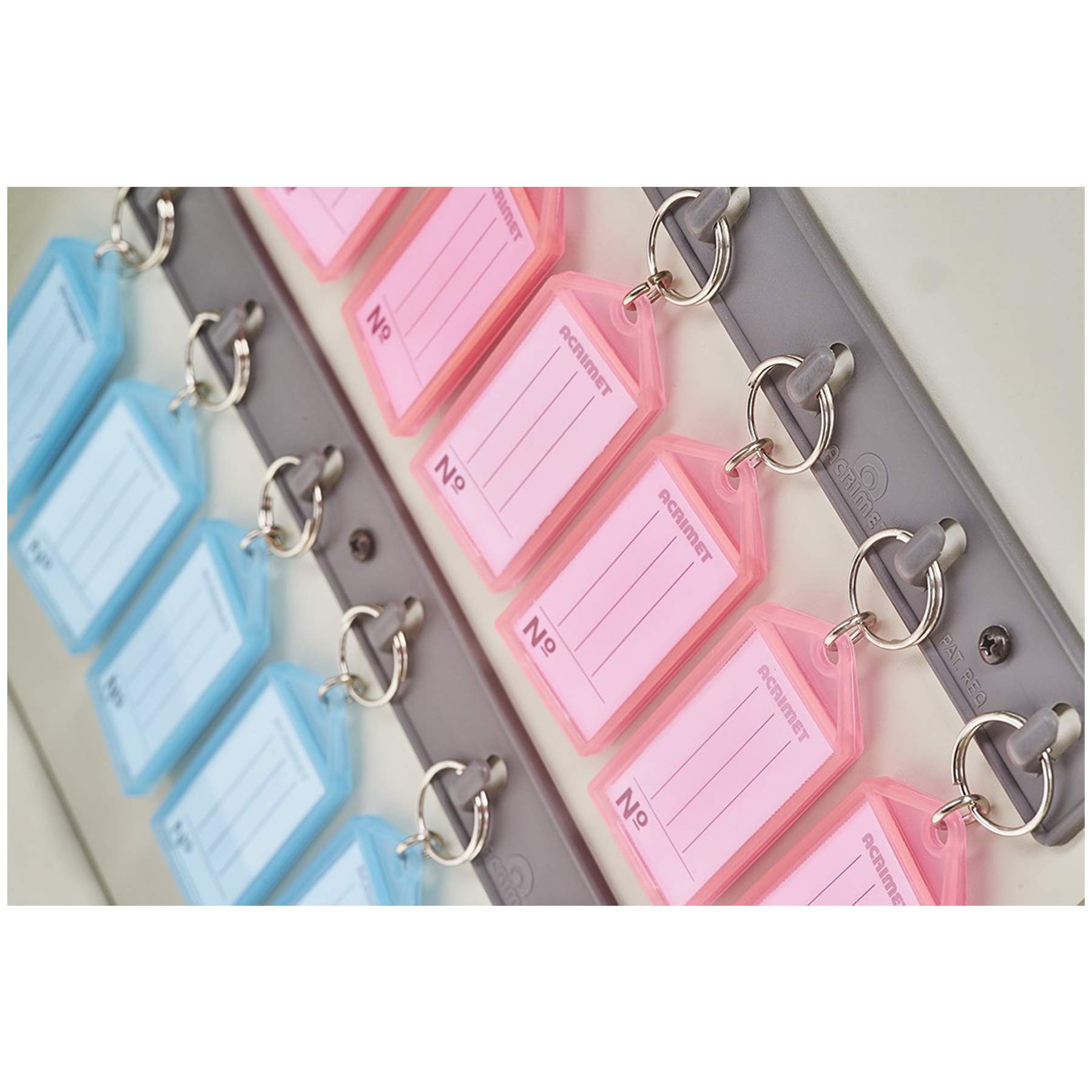 Acrimet Mobiletto Portachiavi per 48 Chiavi con Serratura (da Muro) (48 portachiavi multicolor inclusi) (mobiletto beige)