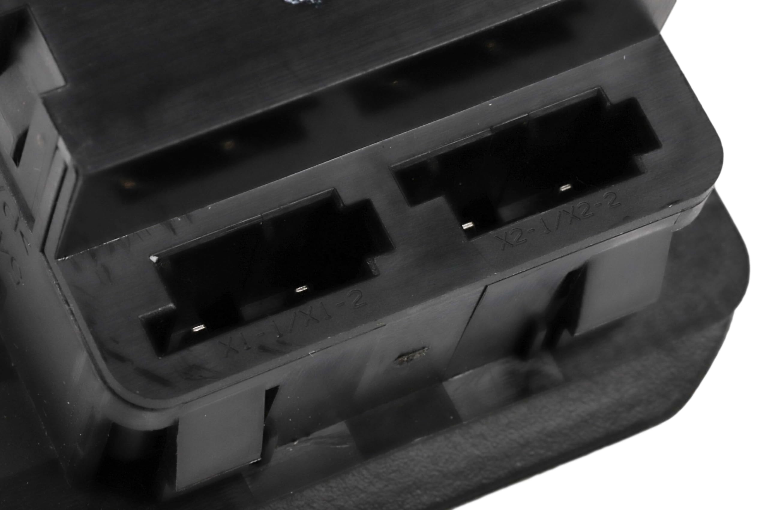 Amazon.com: ACDelco 84640950 Jet Black Accessory Receptacle 