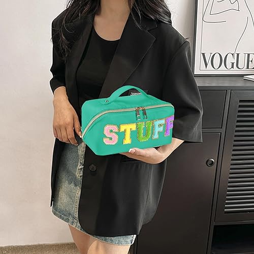 Miniatura 9 de Preppy Stuff - Bolsa de maquillaje, bolsa de aseo de viaje con trébol de piedra, bolsa de maquillaje con letras de chenilla, bolsa de maquillaje