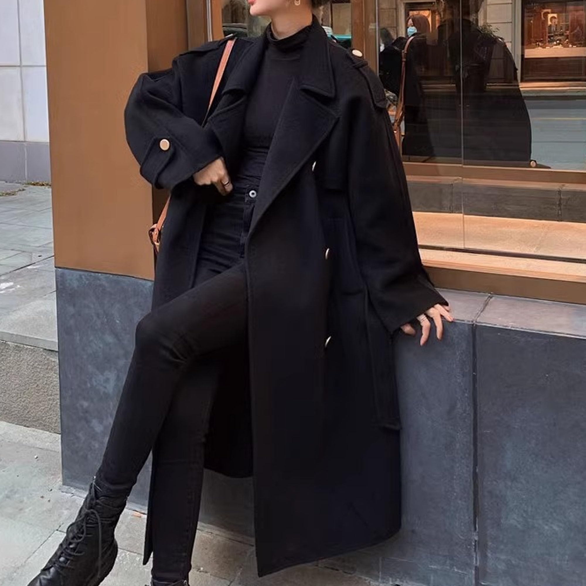 Cappotti lunghi da donna, cappotto sopra il ginocchio in finta lana alla moda, giacca invernale doppiopetto con revers a lancia e cintura