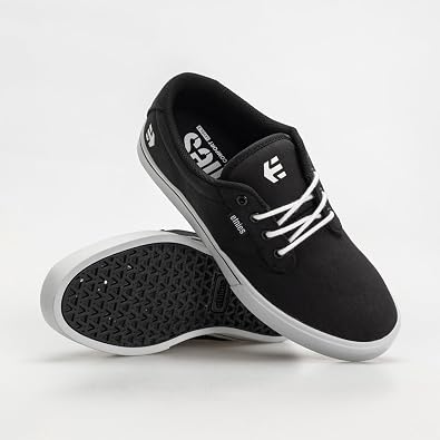 Etnies men's Sneaker Skate Shoe