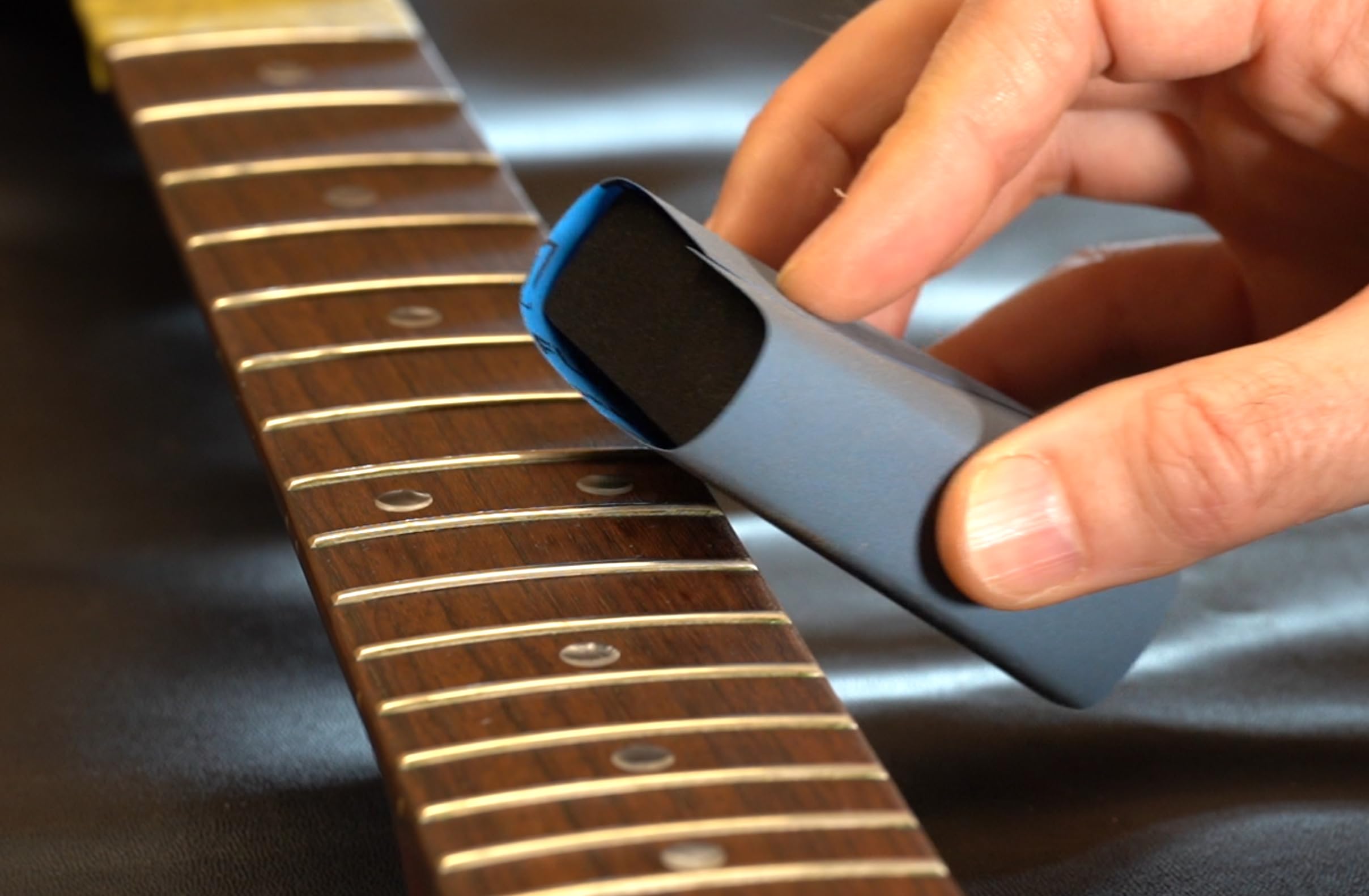 Wysokiej jakości zestaw do polerowania progów gitarowych, profesjonalny system MicroMesh, wyprodukowany w Niemczech, ergonomiczna konstrukcja