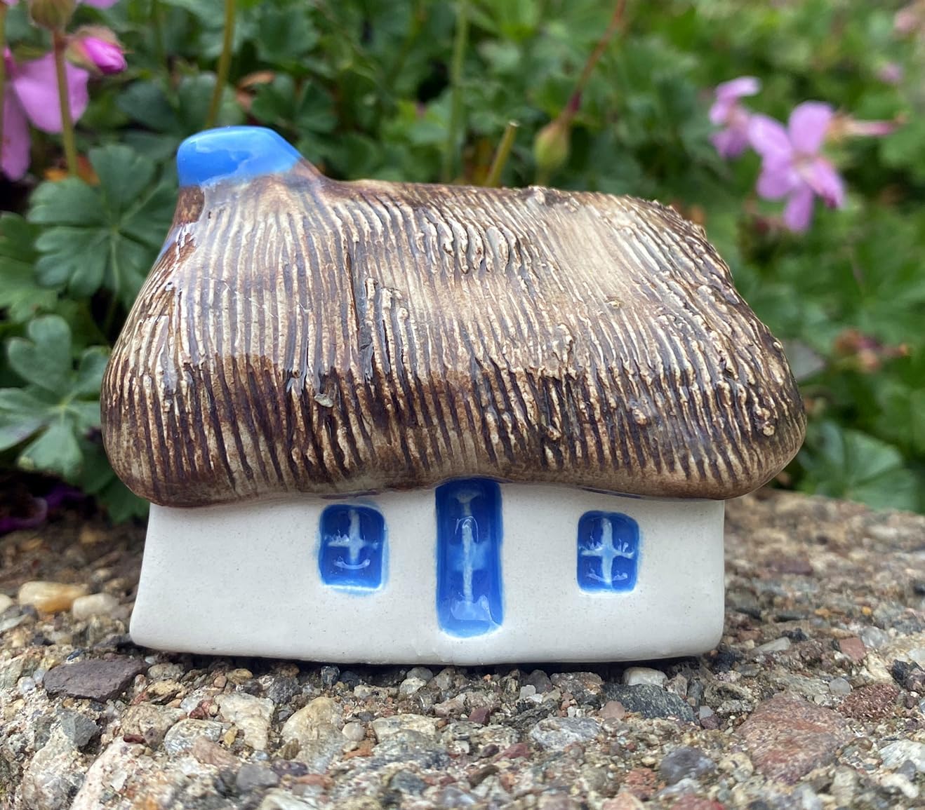 Handcrafted Ceramic House Tin Bothy Rustic Homedecor Gift Scoltand (Heather Thatch)