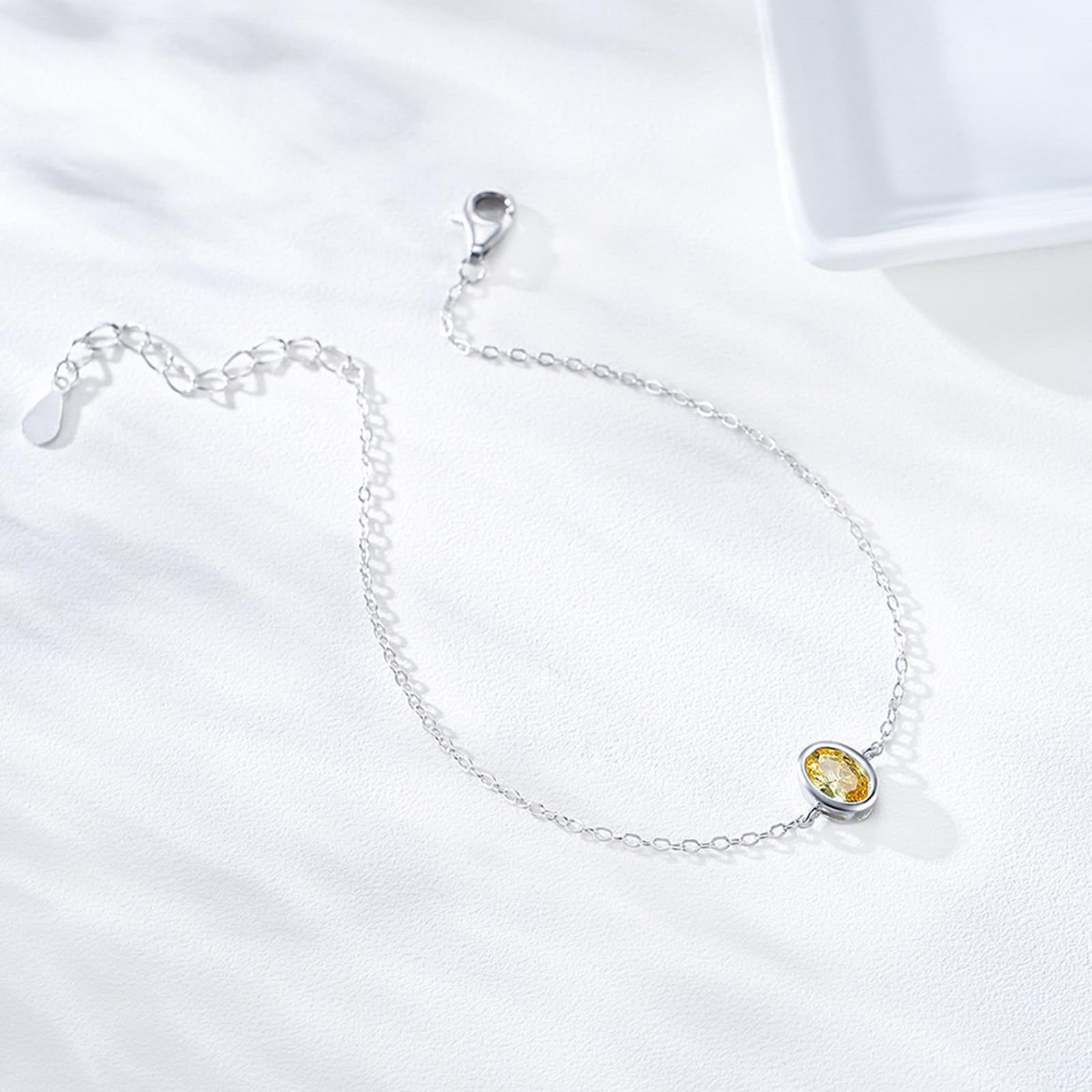 Au 375/585/750 - Bracciale classico da donna, in oro bianco 9 K/14 K/18 carati