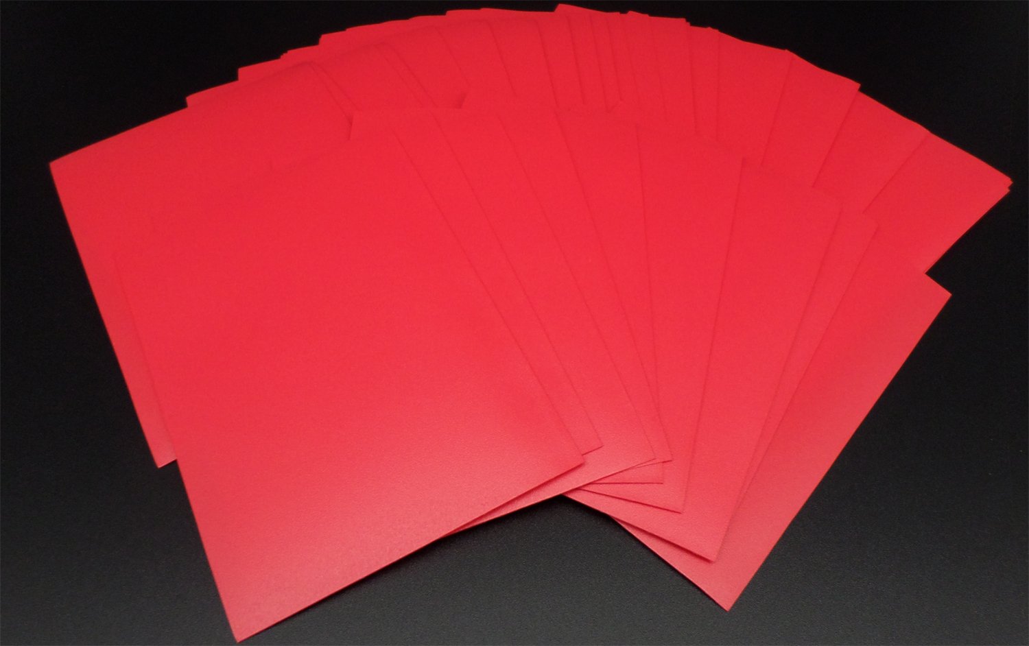 docsmagic.de 5 x 100 Mat Red Card Sleeves Standard Size 66 x 91 - PKM - MTG