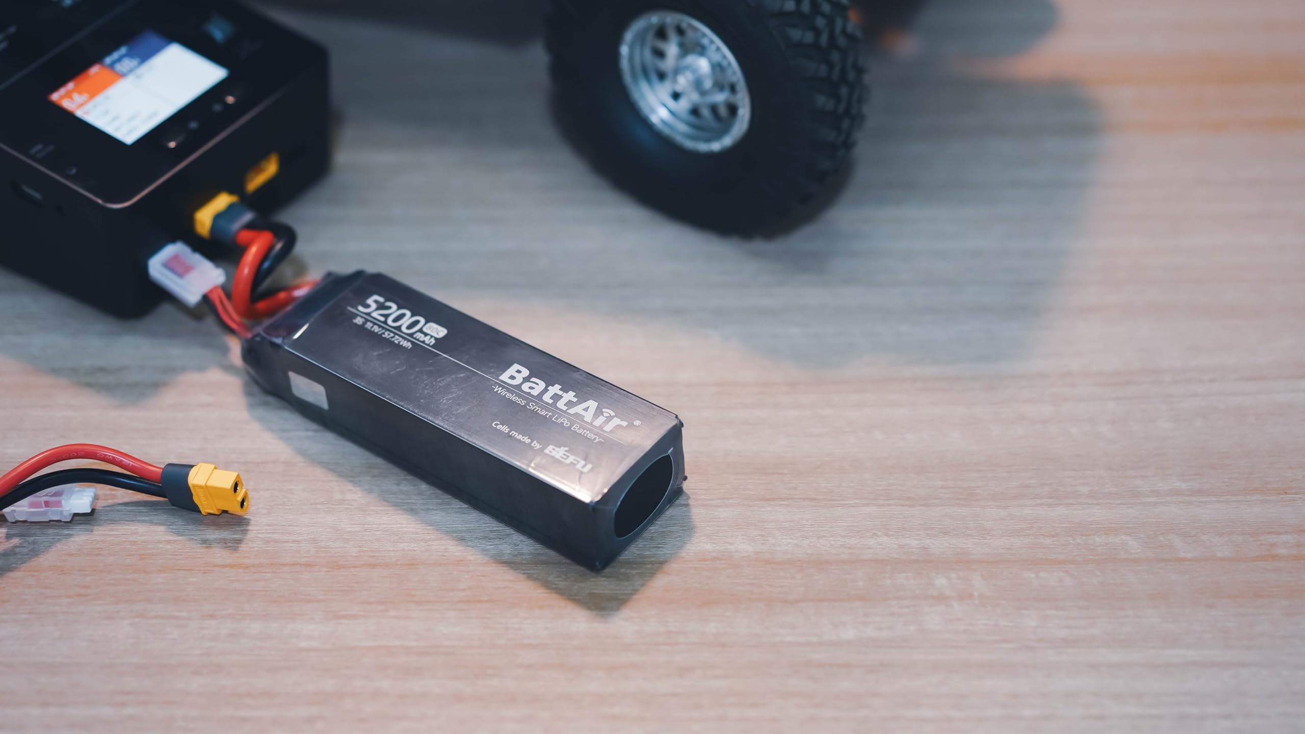 ISDT 11.1V Smart Lipo Akku 3S 5200mAh 80C BattAir Rc Auto Batterie mit XT-60 Stecker Hobby Akkus mit Lipo-Tasche für RC Flugzeug Hubschrauber Plane Boot 1:10,Per Mobiltelefon Bedienbar(2PCS)