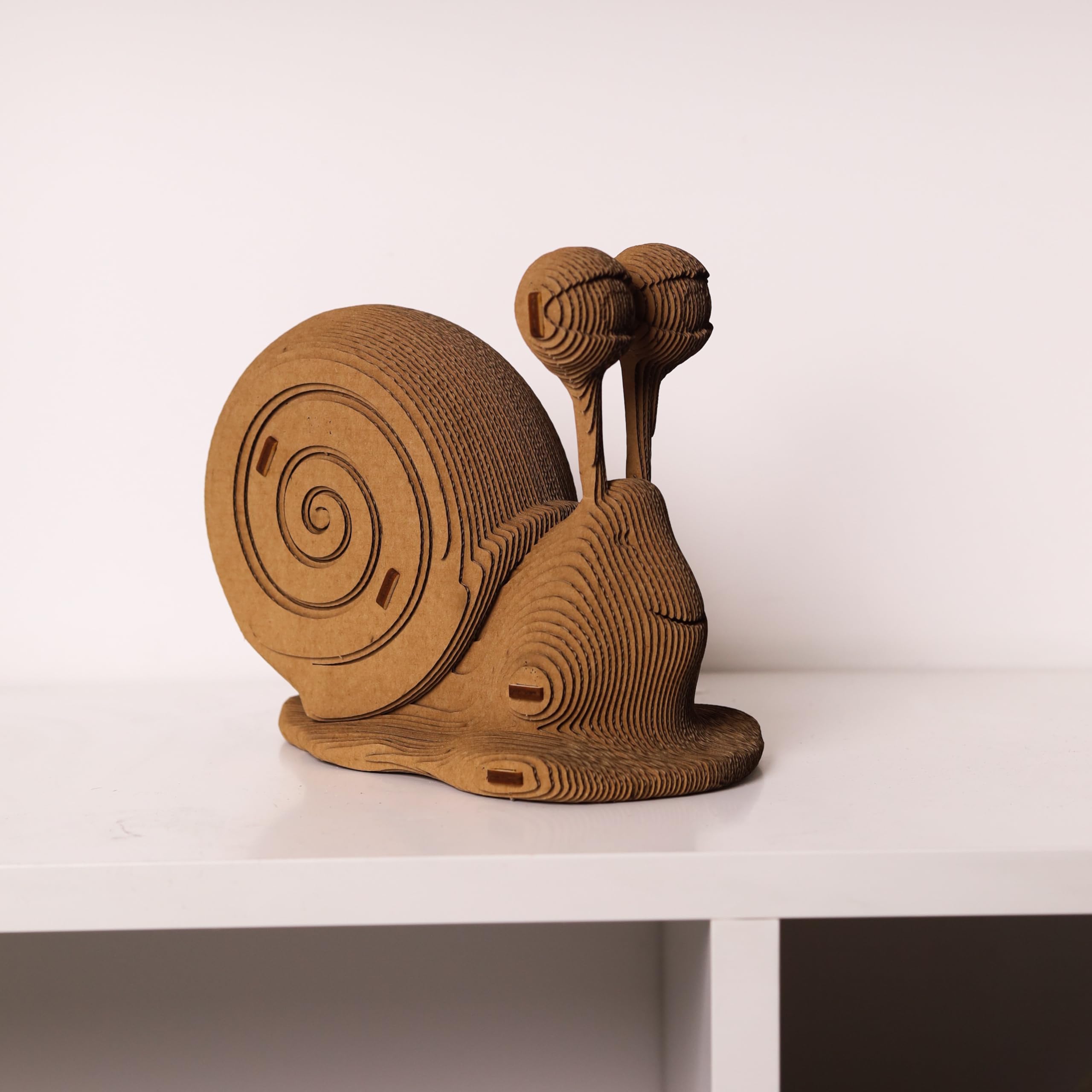 Escargot Puzzle 3D en Carton – Maquette à Monter | 121 Pièces, 20 × 16 × 10 cm – Kit Sculpture DIY à Peindre, Matériaux Recyclés, Ados & Adultes, Idée Cadeau Déco