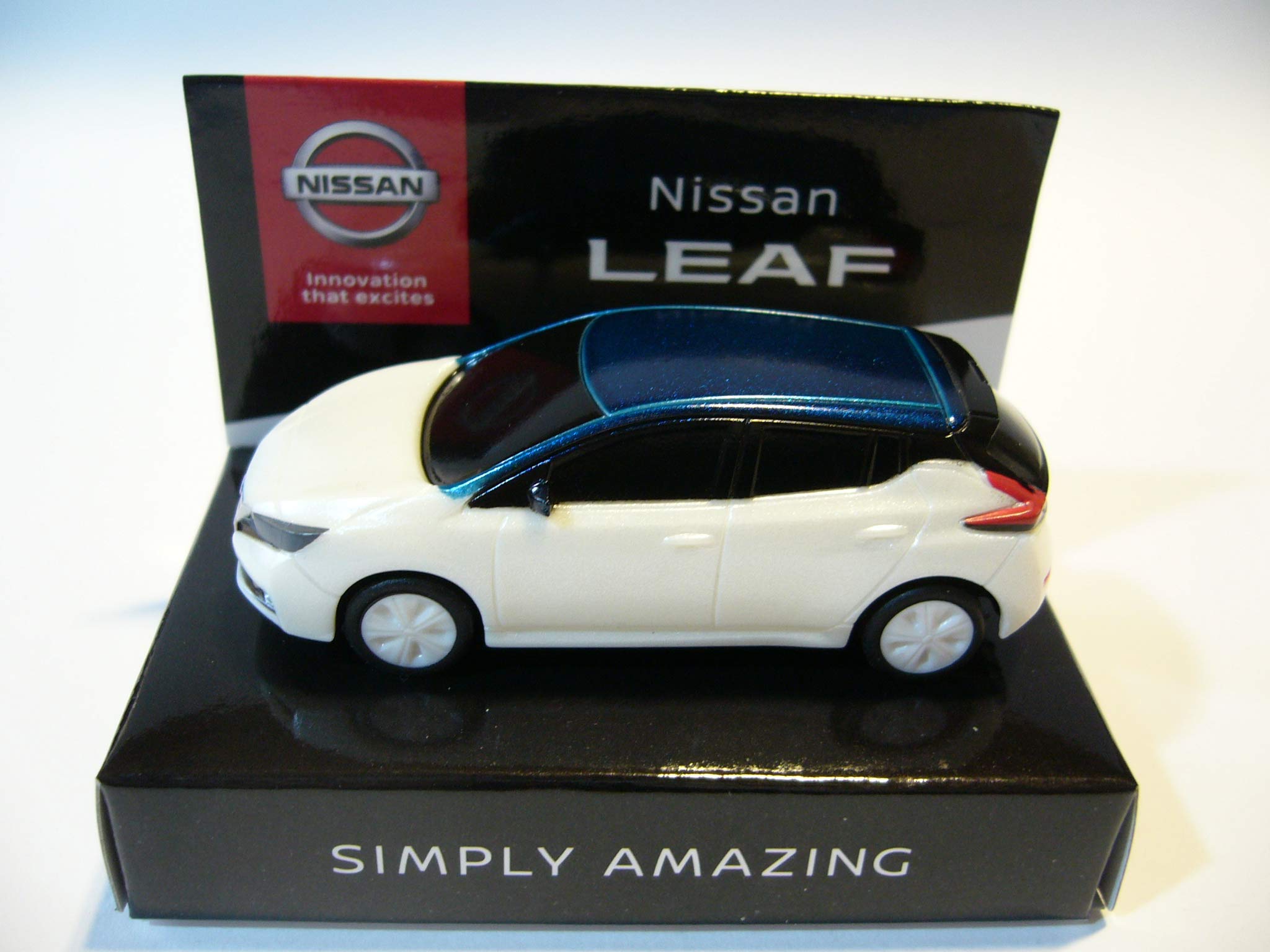 Nissan LEAF ミニカー 2台セット