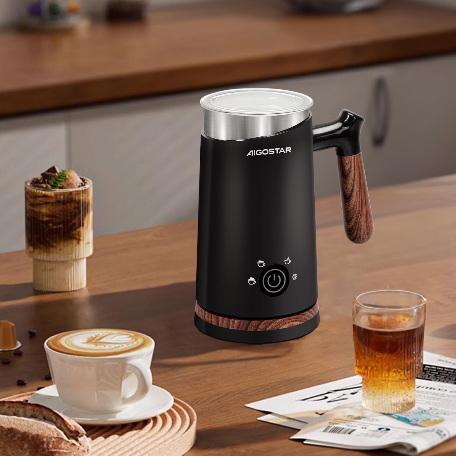 Aigostar Milky - Mousseur à lait électrique 4 en 1 Automatique, Mousseur a Lait 500W 300ml, Contrôle Intelligente de Température Mousseur de Lait Chaud et Froid pour Macchiato Chocolat Cappuccino