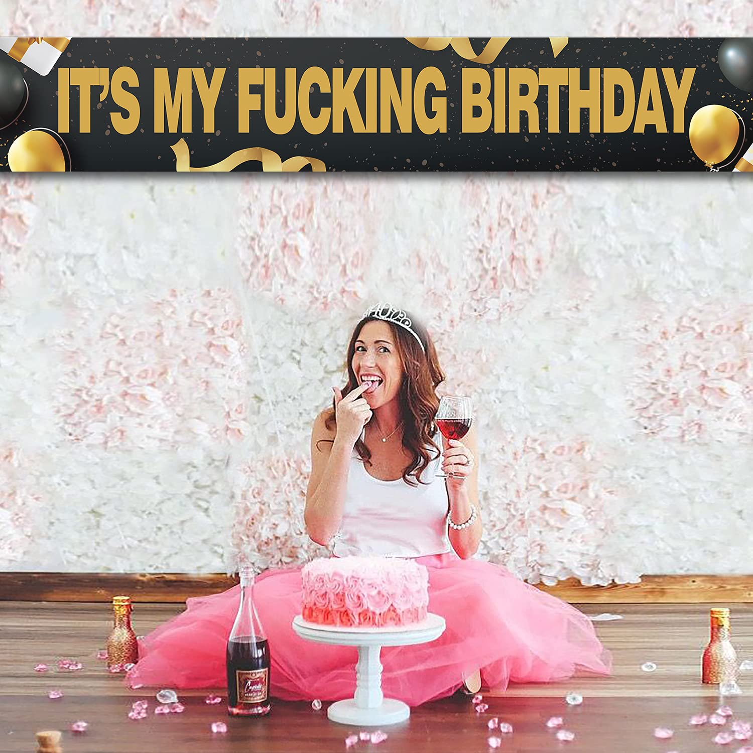"It's My Fucking Birthday" Banner – Goldglitzernd & Vorgefädelt, Sofort Aufhängbar