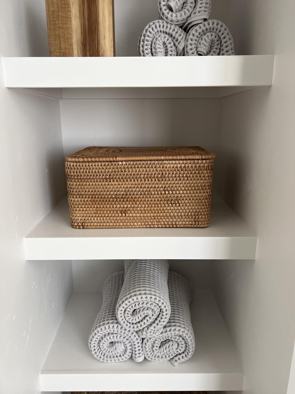 Rattan woven basket with lid rectangular groceries and cosmetics storage basket home hotel restaurant storage box photo review