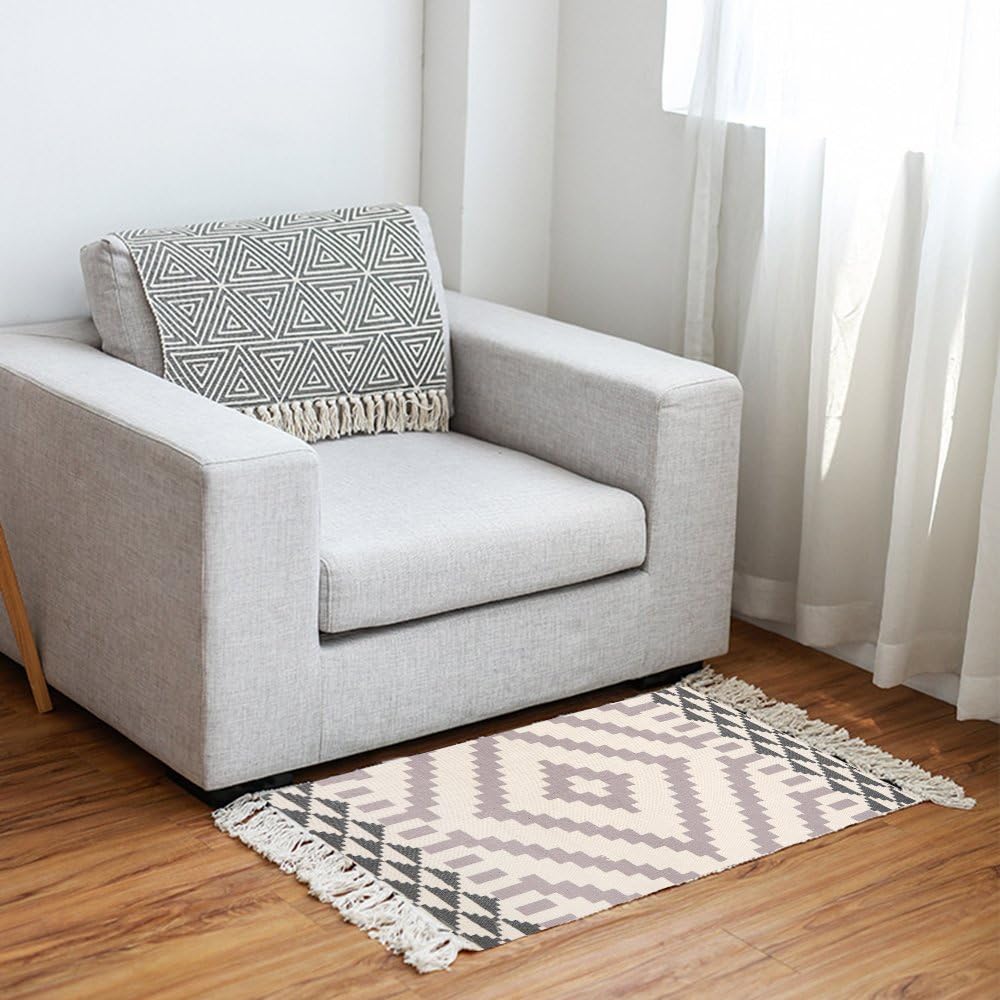 KIMODE Moroccan Cotton Area Rug, Hand Woven Chic Diamond Geometric Print Tassels Throw Door Mat with Non-Slip Pads for Bathroom,Bedroom,Living Room,Laundry Room 2x3