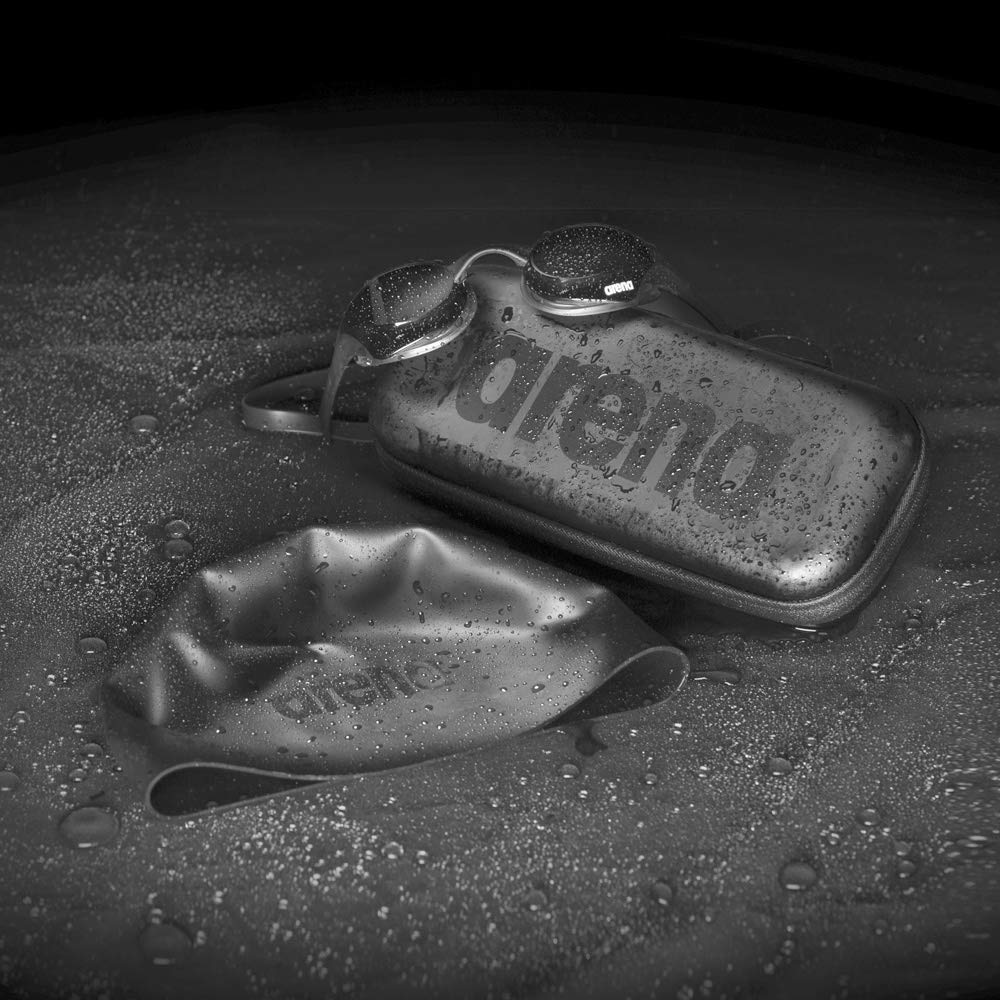 arena cobra ultra triple black