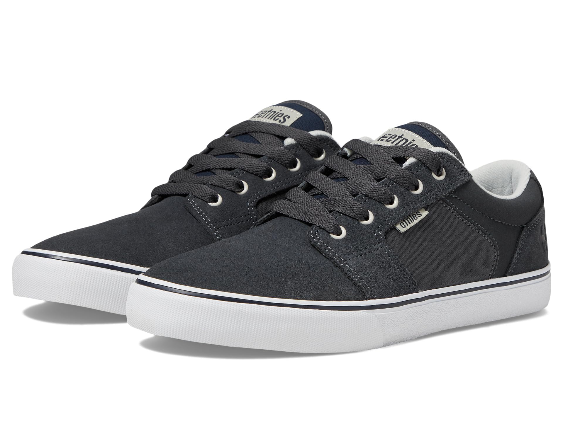 Etnies Barge LS – Classic Skate Look, Slim Vulcanized Silhoutte, Hefty Armored Collar, Reinforced Vulc