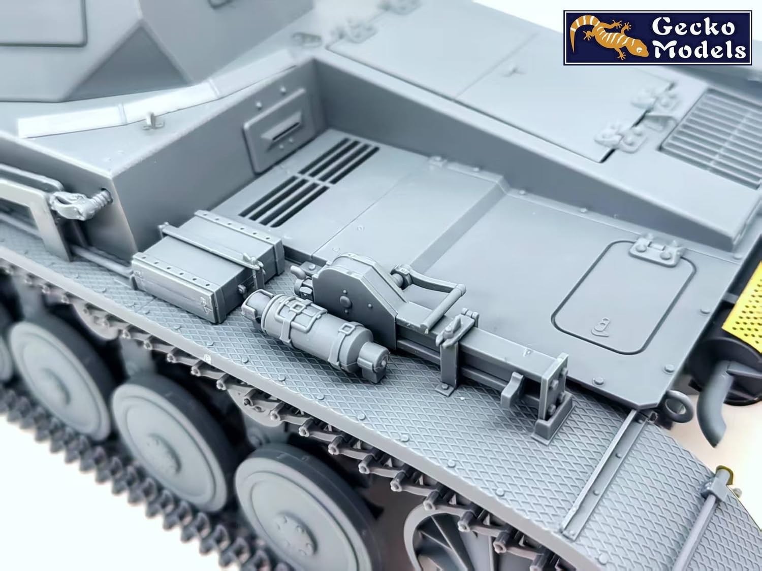 Gecko Models Samochód SD 1/16 II 121 A/B model z tworzywa sztucznego GEC16GM0008 (zbiornik)