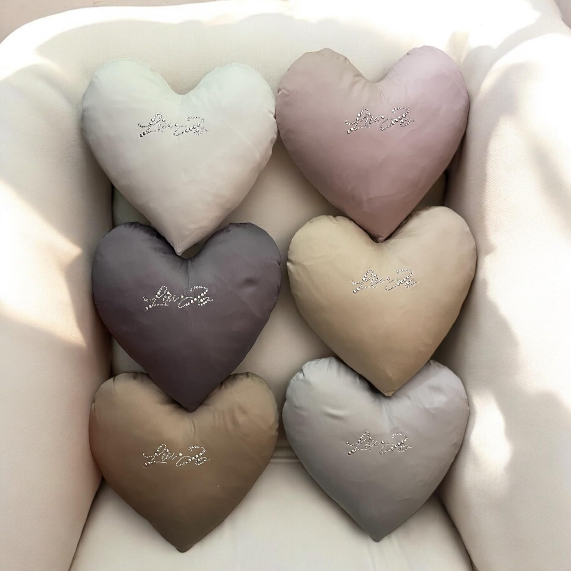 Liu Jo Milano Cuscino Arredo a Cuore in Cotone Rasatello 30x35 cm – Sfoderabile con Cerniera – Logo in Punti Luce – Made in Italy (Bianco)