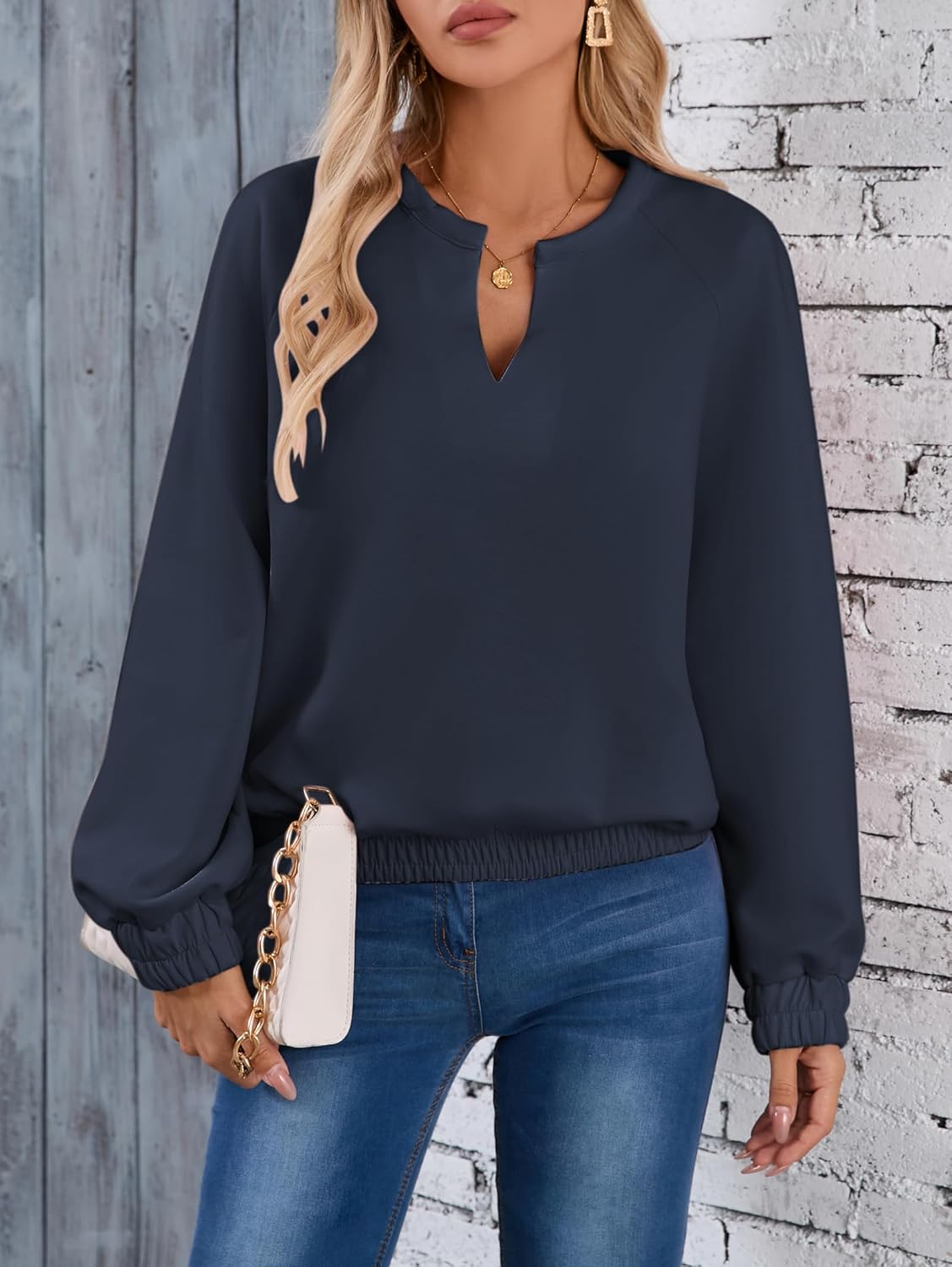 Famulily Women V Neck Sweatshirt Stretch Elastic Cuffs and Hem Long Raglan Sleeve Fall Solid Pullover Tops 8 71QbLyJDScL. AC SL1500 Influencerstyle.co