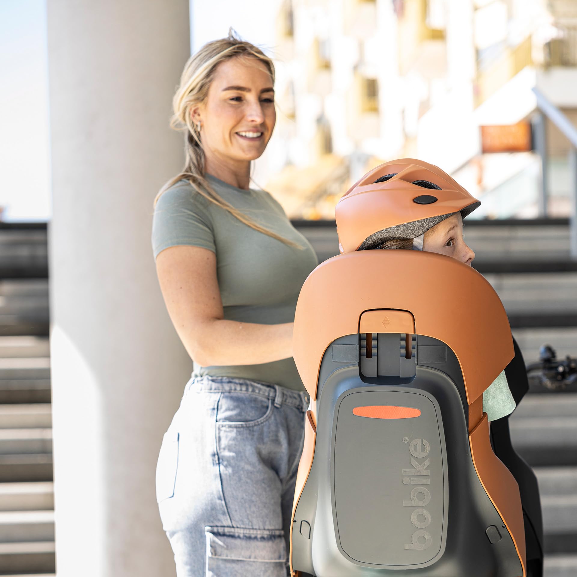 BOBIKE 8010900002 - Siège vélo arrière Exclusive Evolve Maxi pour Cadre, pour Enfants de 9 Mois à 6 Ans jusqu'à 22 kg en Couleur Marron Cannelle