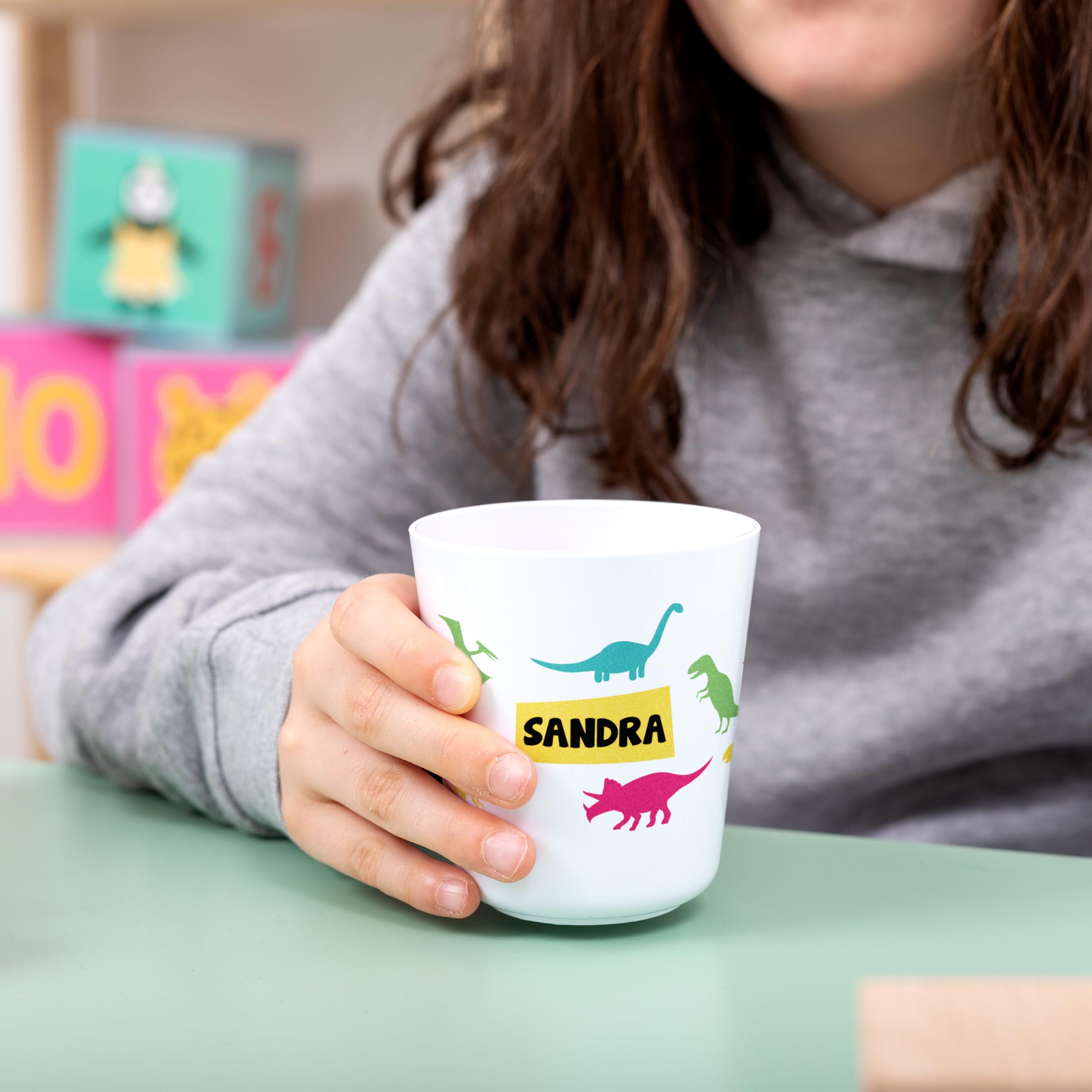 Vaso personalizado para Niños | Vuelta al Cole/Guardería | Vaso Infantil con Nombre | Plástico Irrompible sin BPA | 200 ml (Dinosaurios colores)