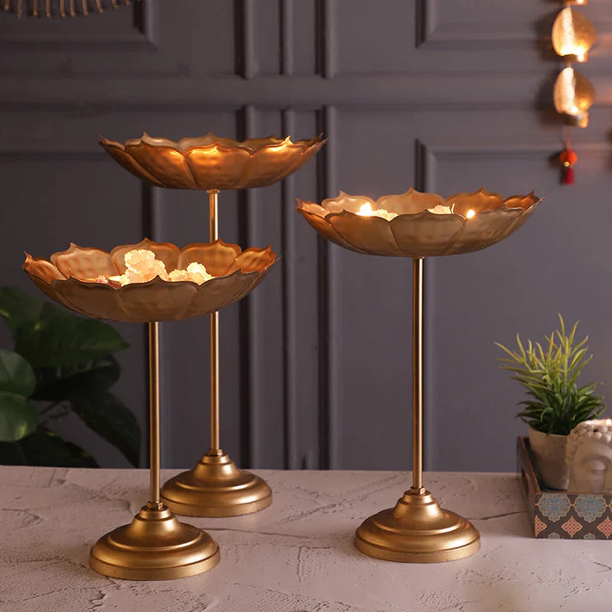 ARVALLEY® Urli Bowl tealight Holder Stand Diwali Home puja Decor Stand Set of 3 (Taj Stand Set) (B0BXT7SYL4) Amazon Price History, Amazon Price Tracker