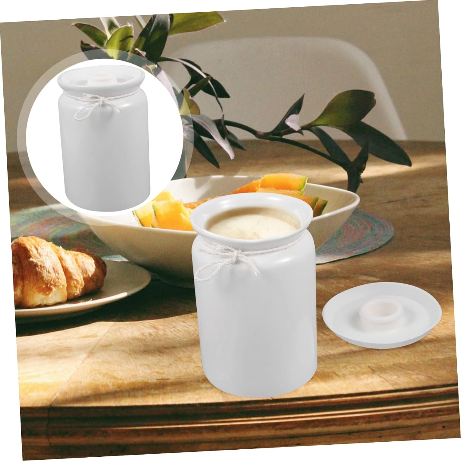 GLEAVI Ceramic Spice Storage Jar with Sealing Lid Airtight Food Canister for Kitchen Lard and Sugar Jar Elegant Design for Home and Restaurant Use