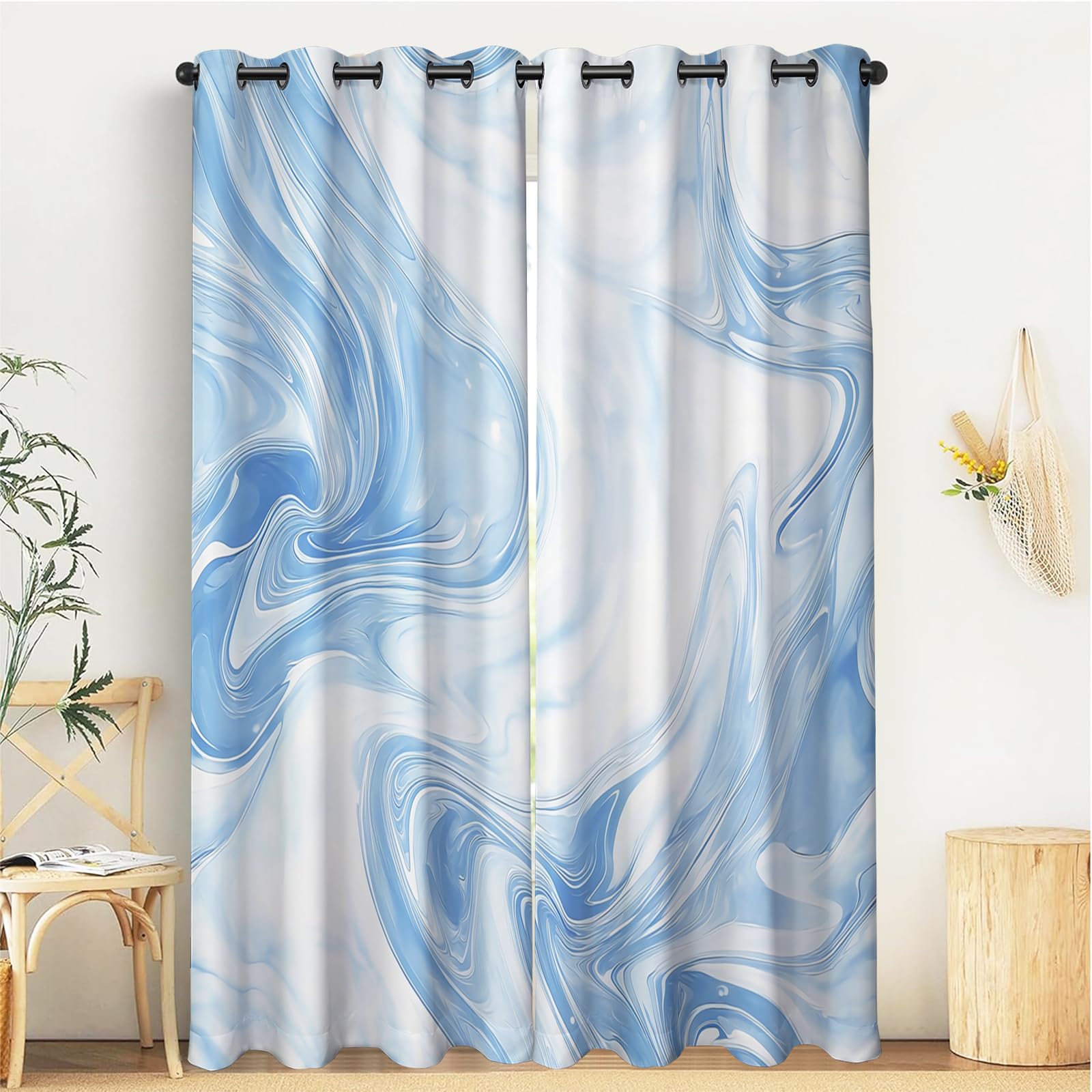 Rideaux opaques pour petites fenêtres motif marbre bleu contre la lumière du jour