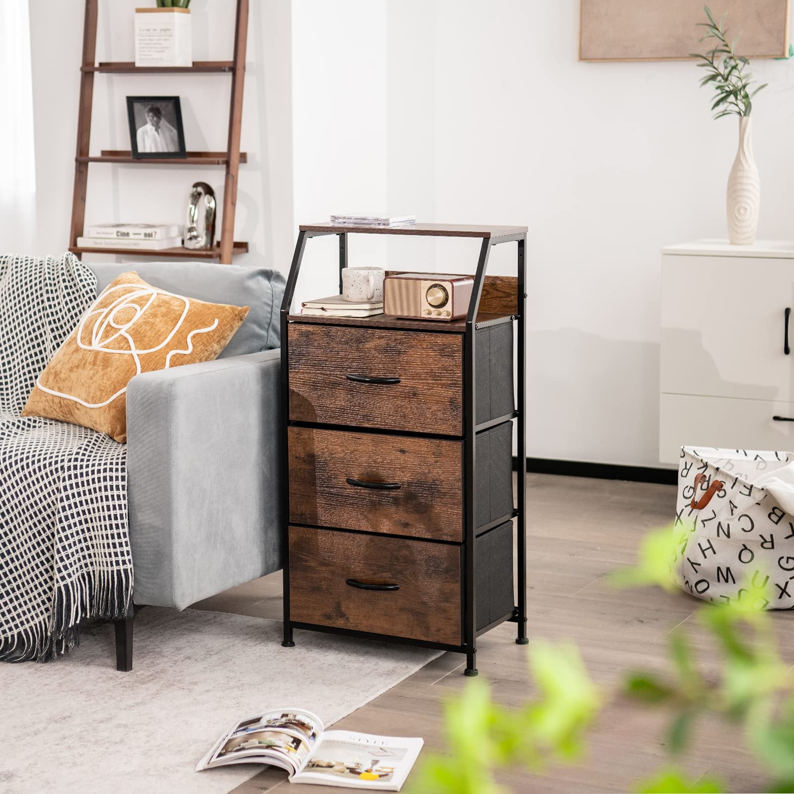 HOMASIS Mueble organizador con 3 cajones y 2 estantes, mesita de noche de madera y metal, para salón, dormitorio, cómoda de diseño industrial, 45 x 29,5 x 92 cm, marrón, TJ10060MPDE
