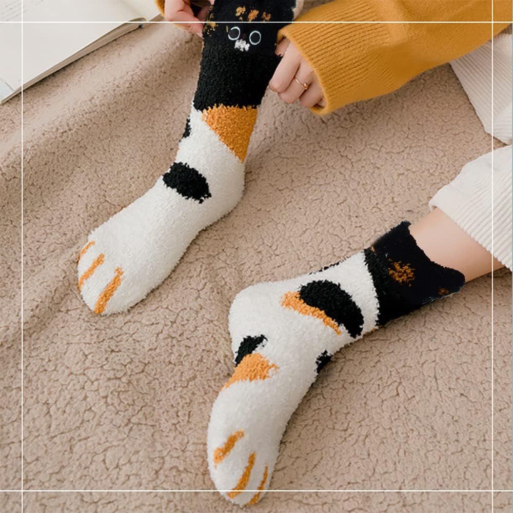 SKEFOLI Cat Paw Socks, 5 Pairs Cat Claw Socks for Girls Women Cozy Fuzzy Cat Feet Socks with Heart - Image 4