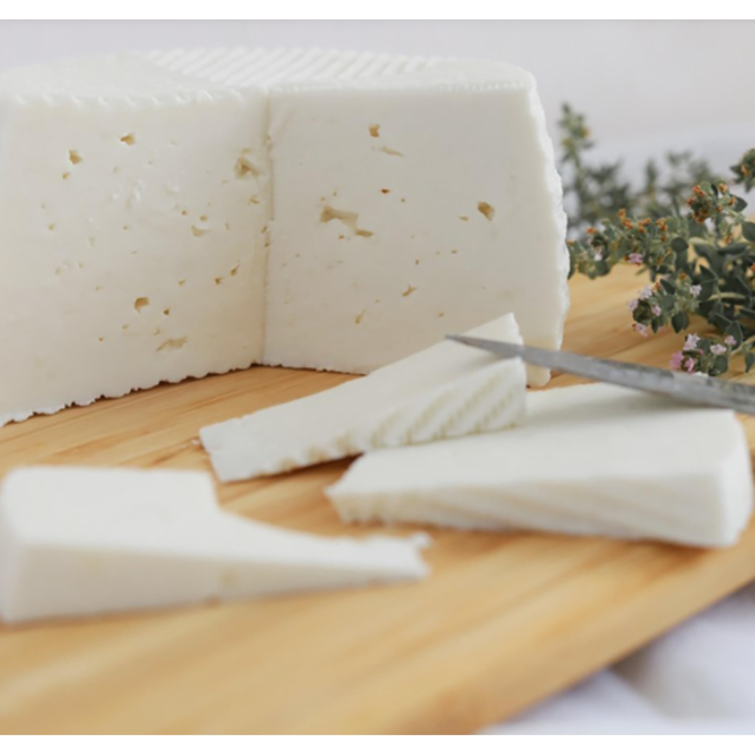 QUESO TIERNO PURO DE CABRA Queso de cabra para postres, dulce de membrillo, vino dulce, cremas, ensaladas, pastas