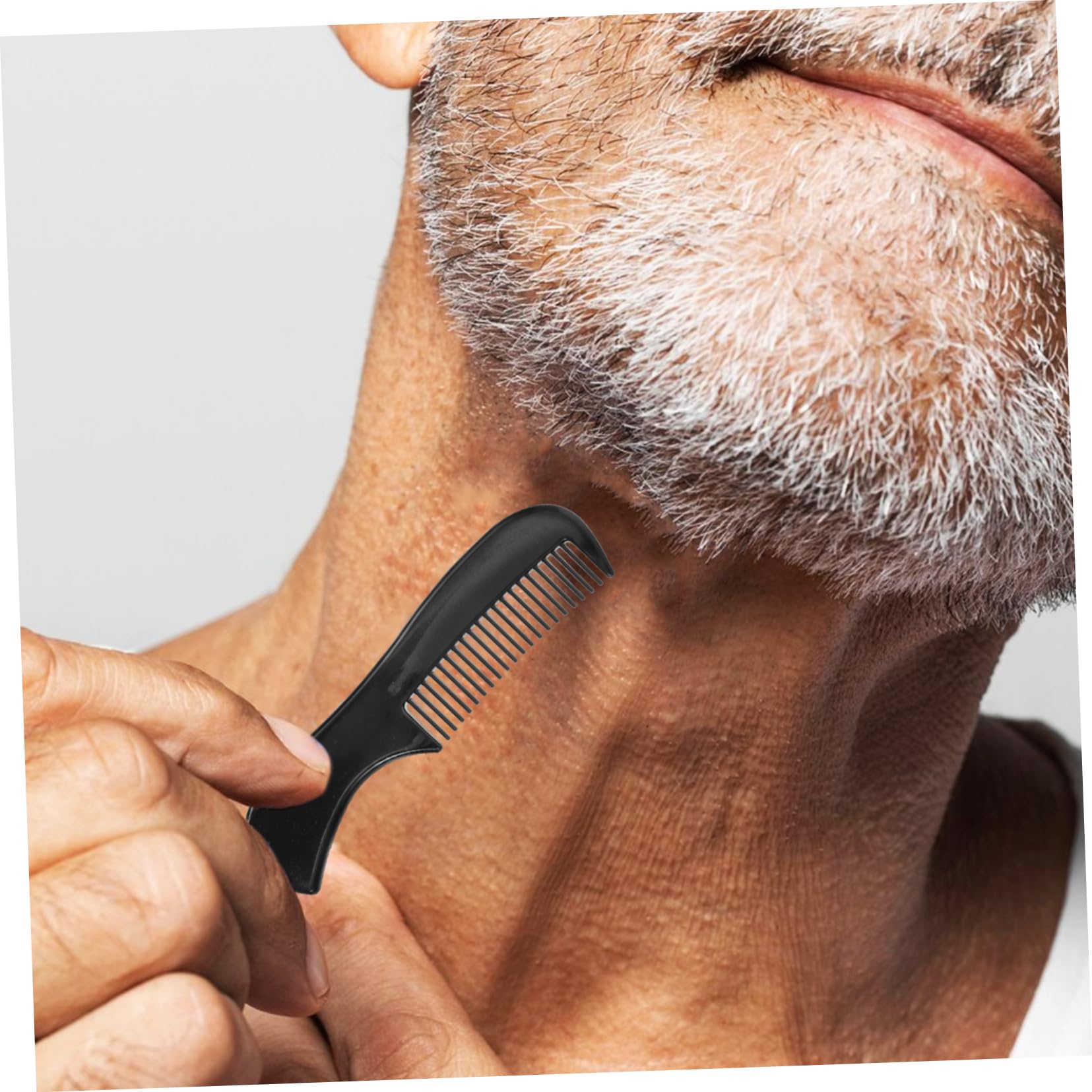 Gogogmee Beard Maintenance Kit 4 Set Scissor Shears Comb and Pouch for Barber Shops Diy Projects