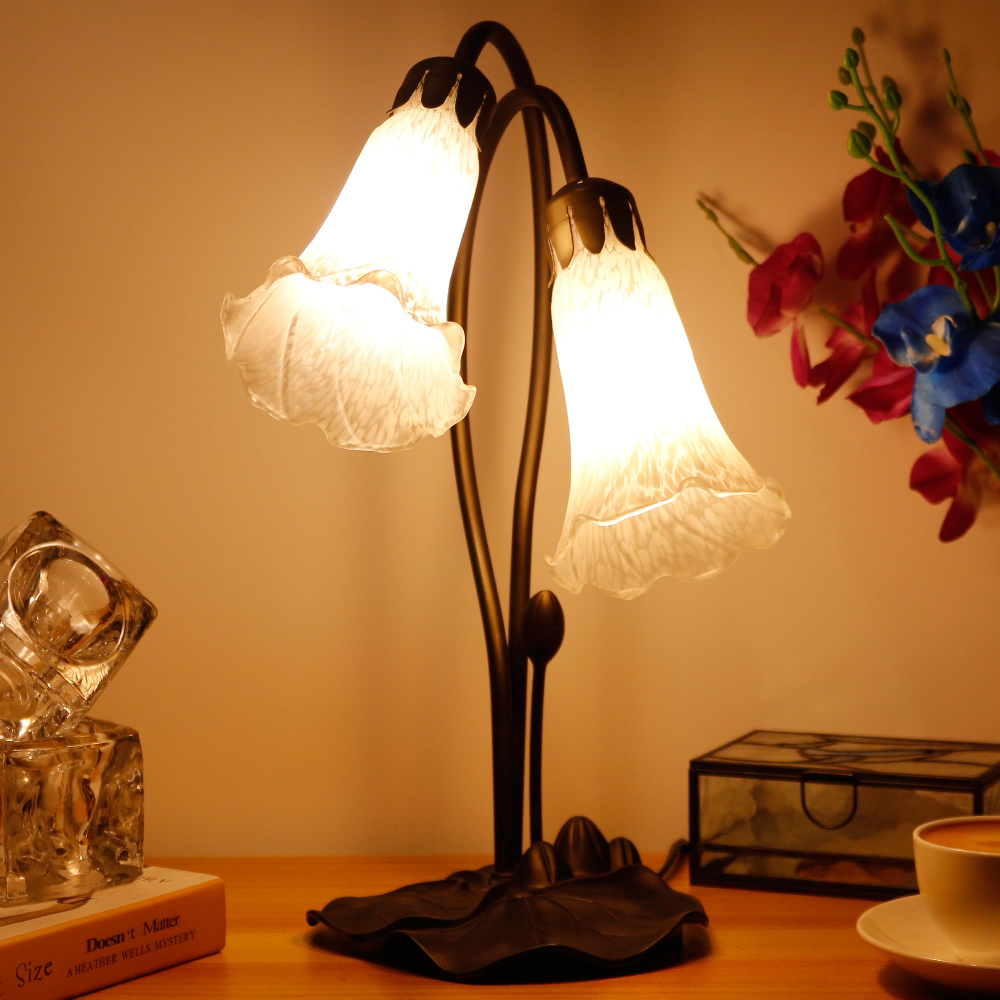 ANYONGLU Lily Lamp Tiffany Style Table Lamp 15 Inch Tall Tulip