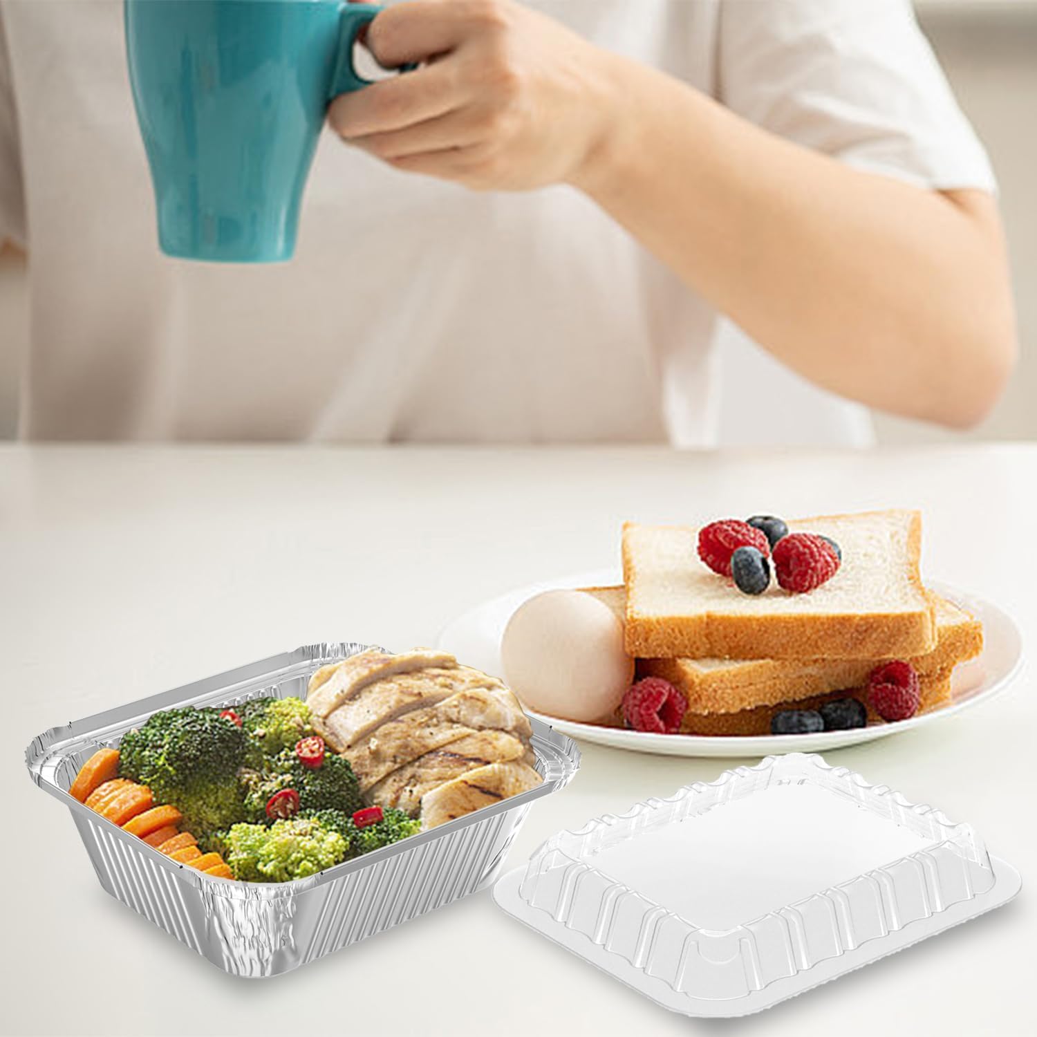 iHomeSet Confezione da 100 contenitori rettangolari usa e getta in alluminio da 0,9 kg, da asportare, con coperchio a cupola in plastica trasparente, per catering, cottura al forno, arrosti