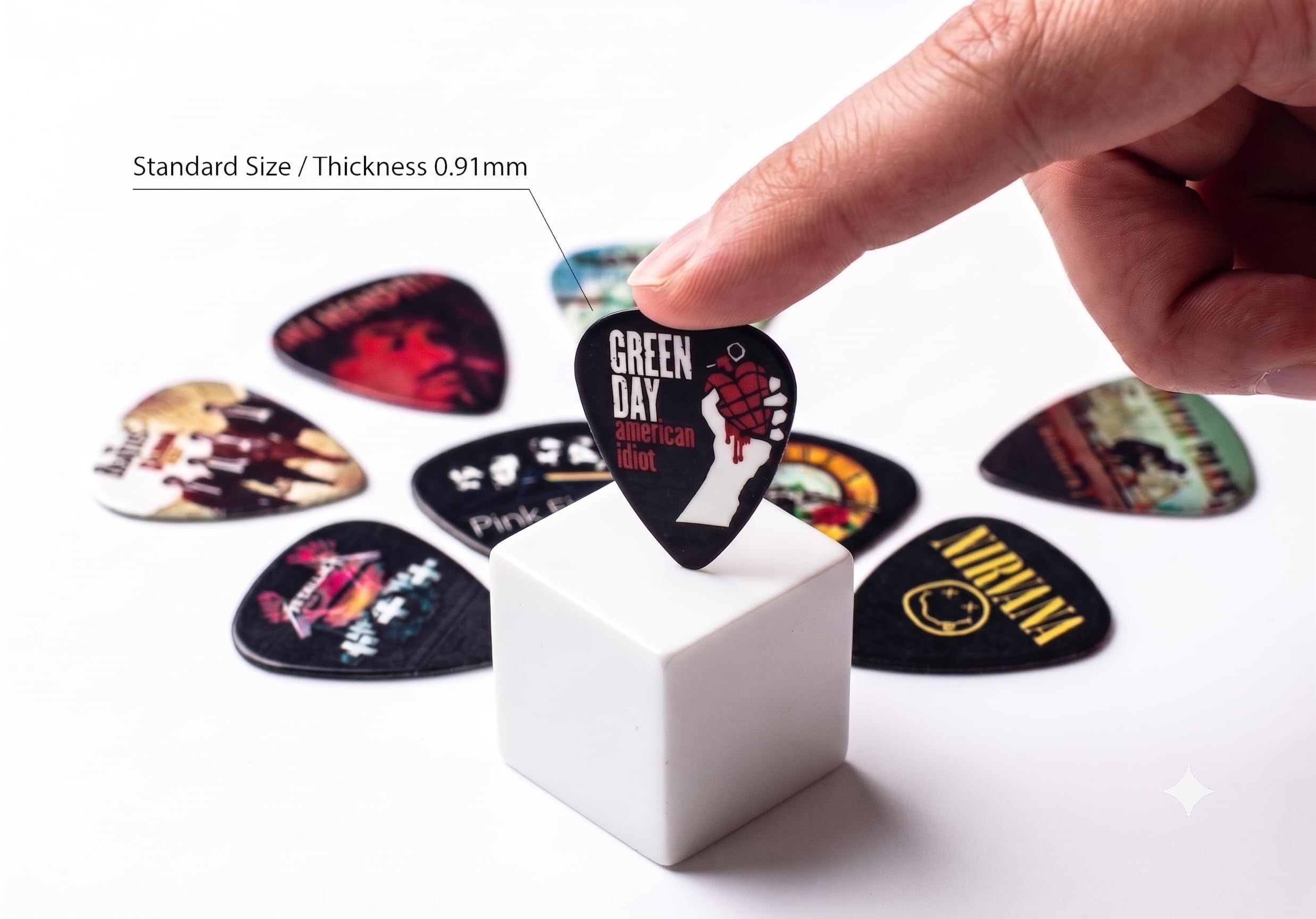 Bandas legendarias Púas de guitarra (10 púas medias en un paquete) (para amantes de la música)… (grueso (0.91mm)