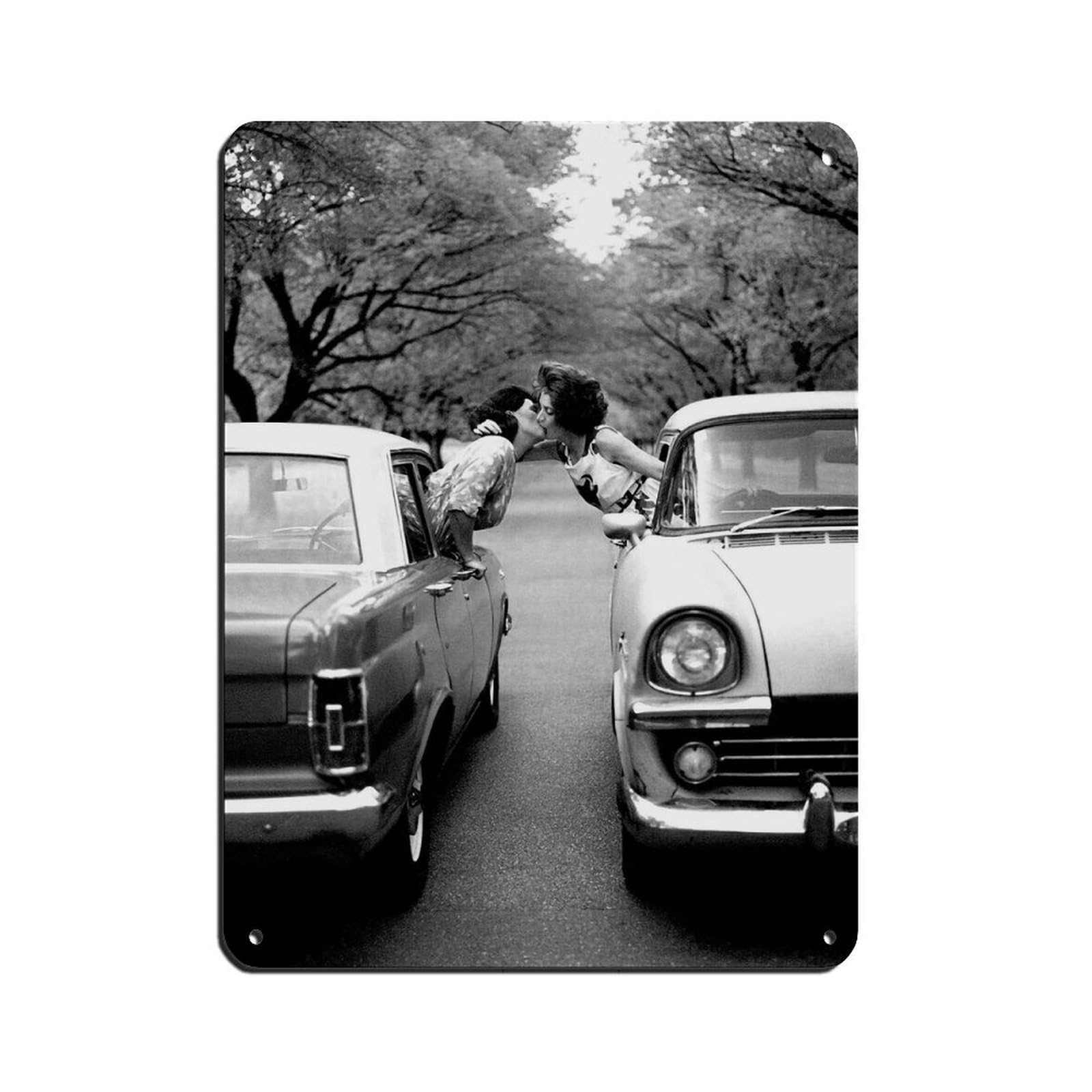 Vintage Lesbian Poster Black And White Feminine Decor Retro Poster Metal Tin Sign Chic Art Retro Iron Painting Bar People Cave Cafe Family Garage Poster Wall Decoration 12x16inch(30x40cm)