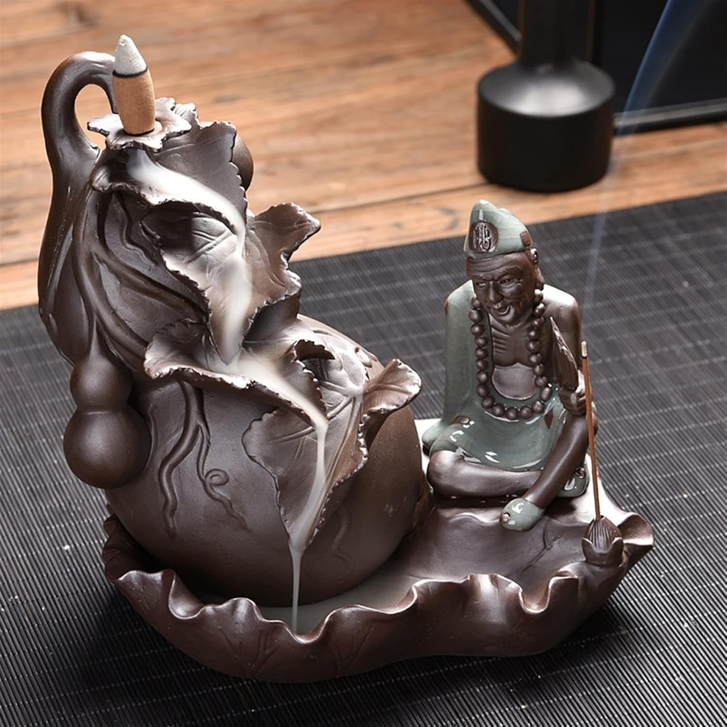 Jigong Backflow Incense Burner Handmade Ceramic Incense Holder Waterfall Incense Cone Censer Home Decor Incense Stick Holder Incense Burner Holder